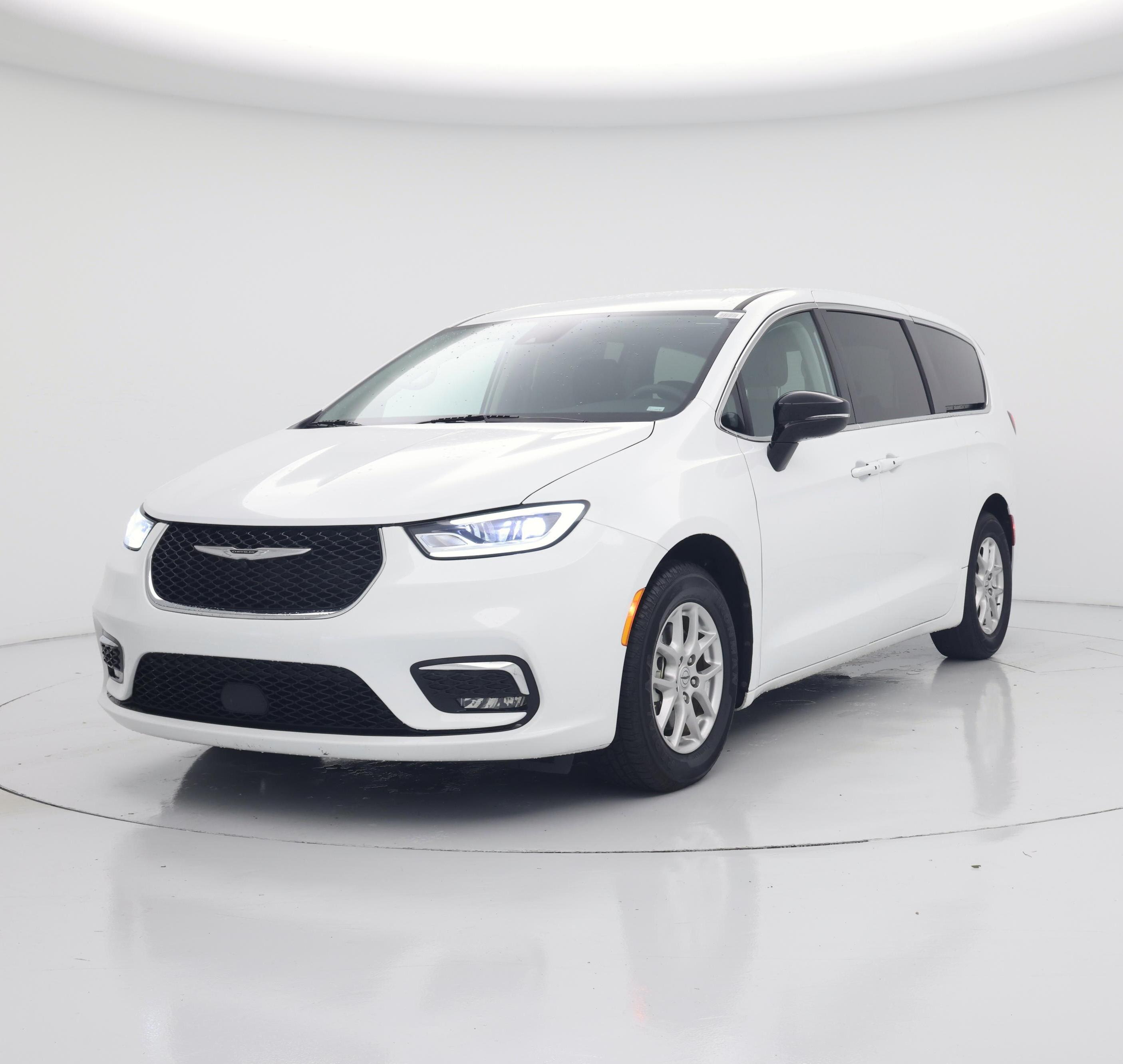 Thumbnail: 2024 Chrysler Pacifica - 4