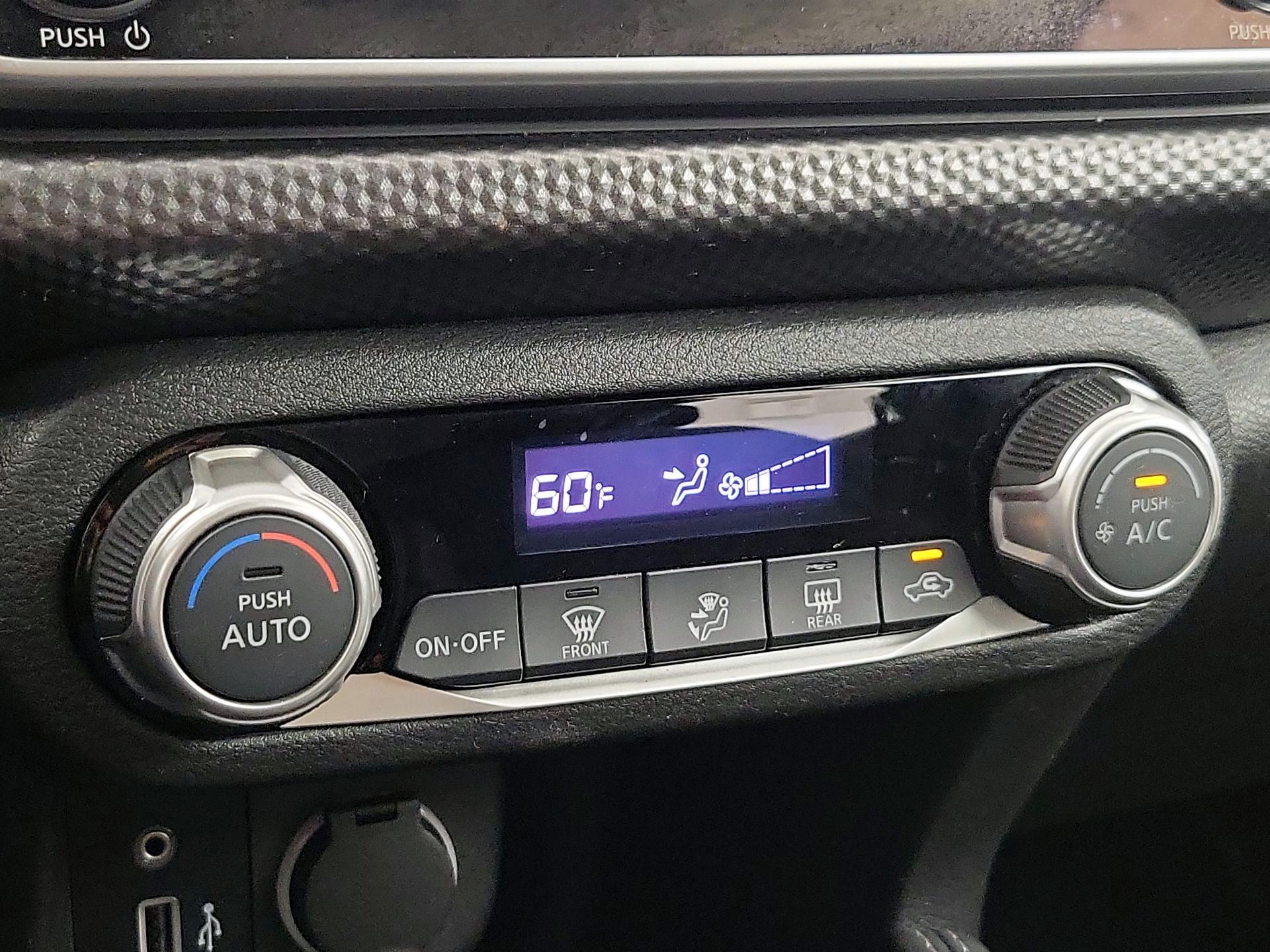 Thumbnail: 2020 Nissan Kicks - 15