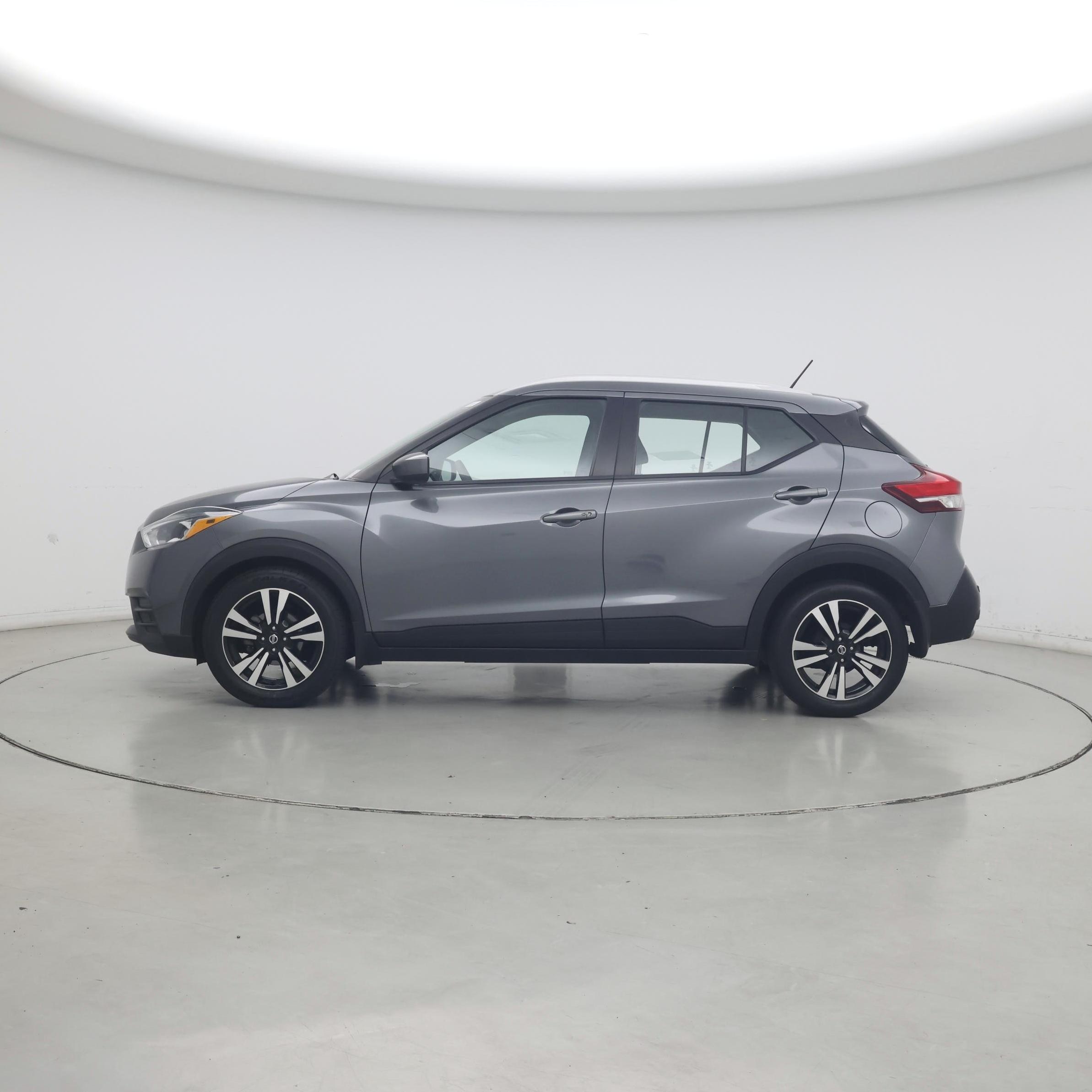 Thumbnail: 2020 Nissan Kicks - 3
