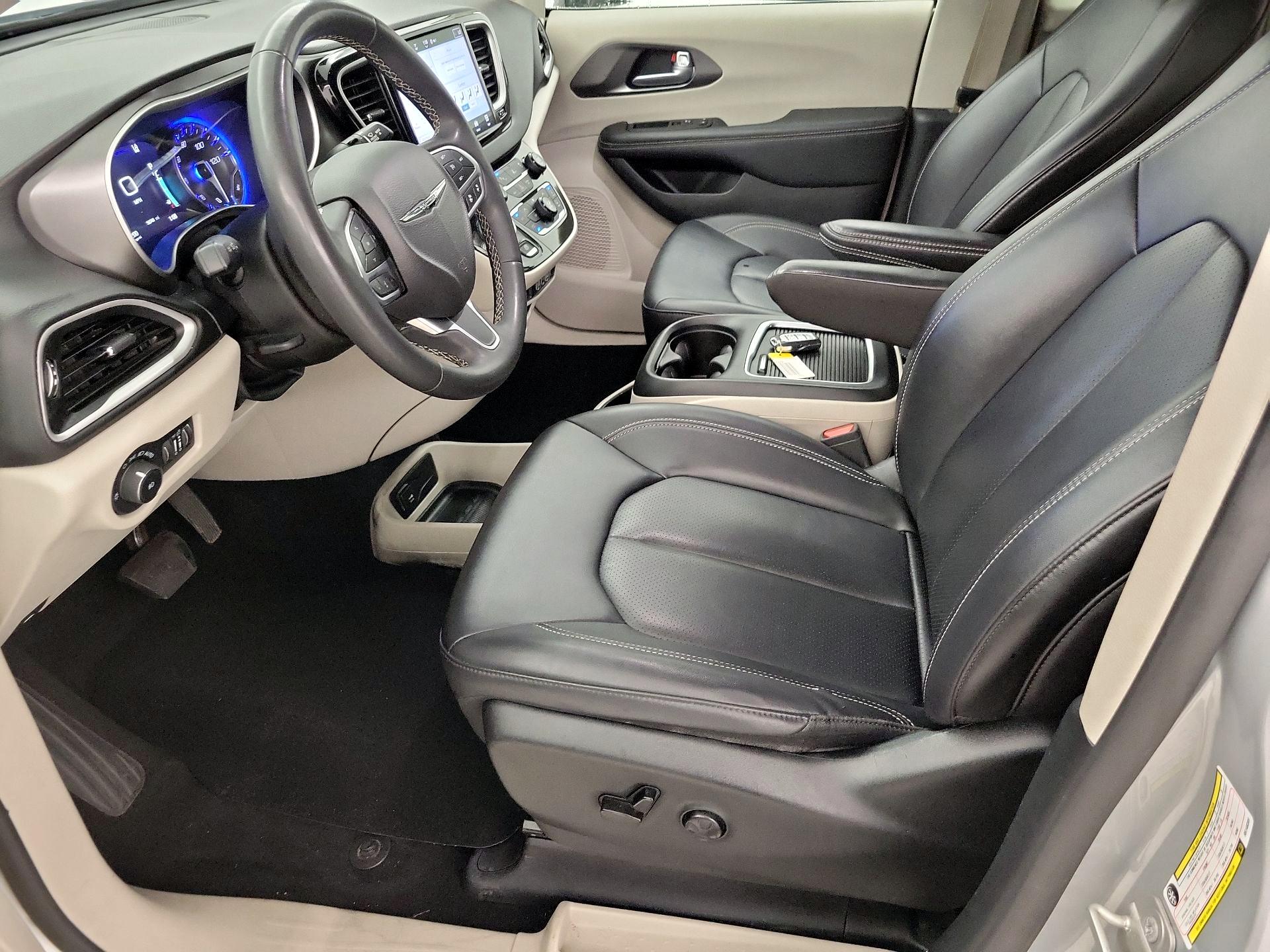 Thumbnail: 2024 Chrysler Pacifica - 11