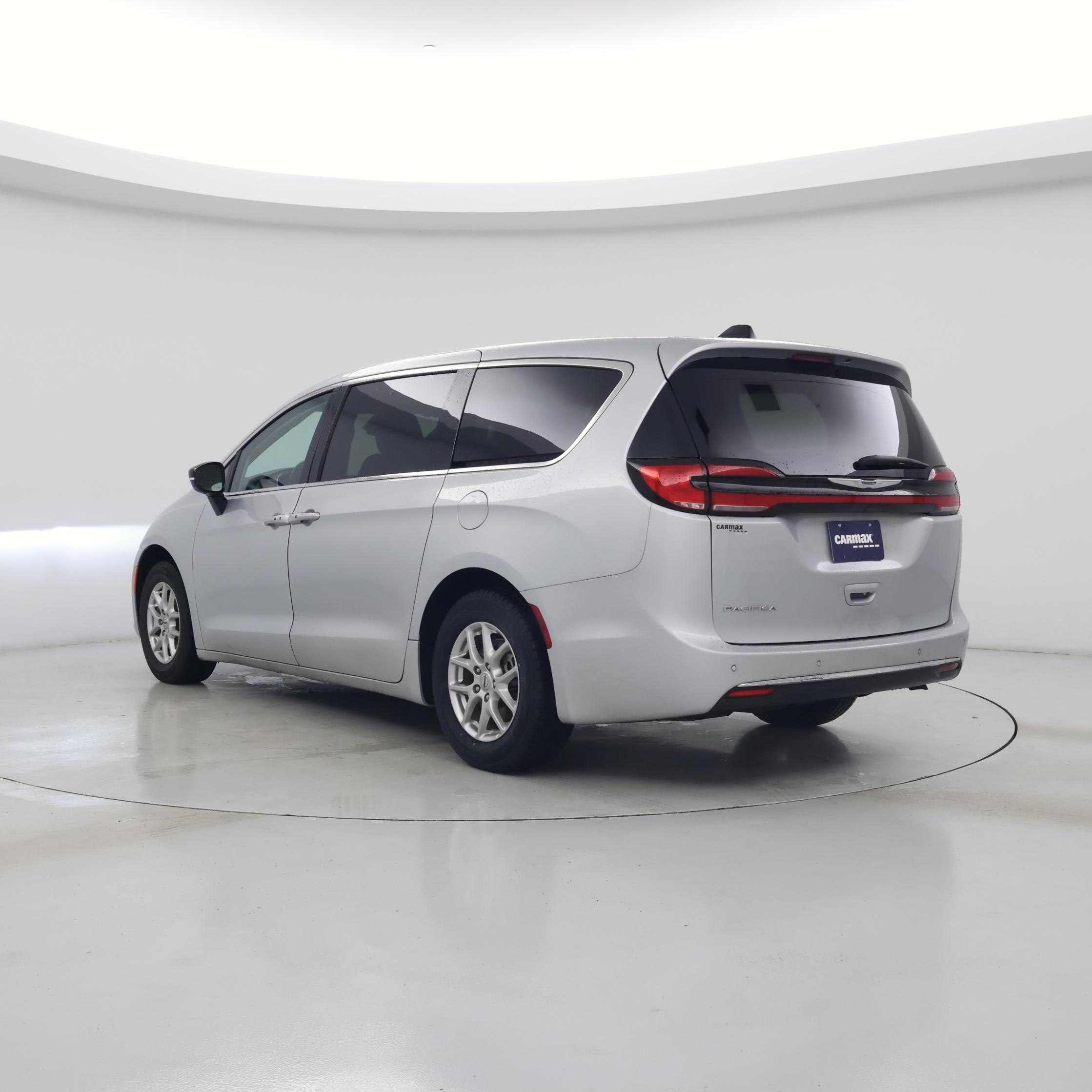 Thumbnail: 2024 Chrysler Pacifica - 2