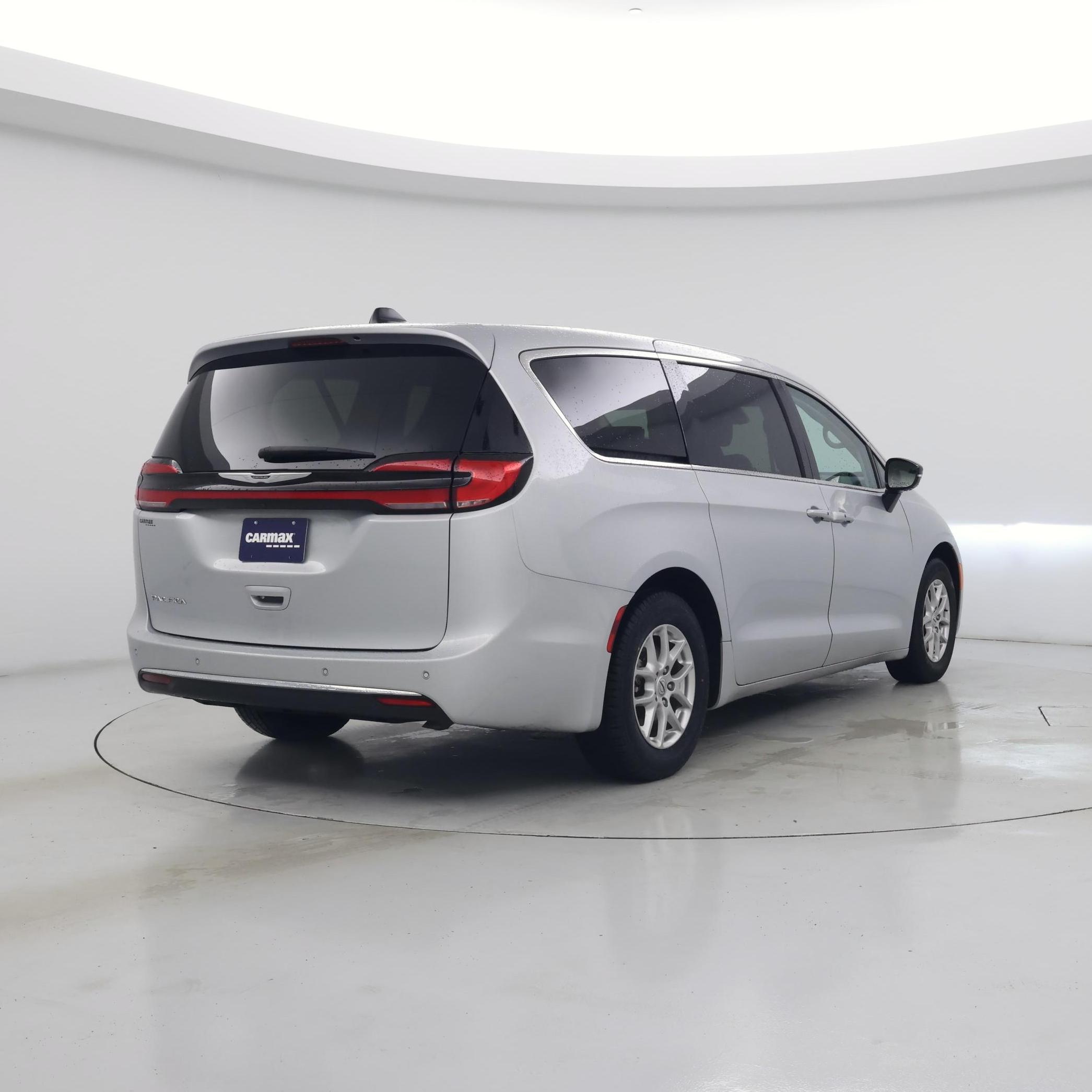 Thumbnail: 2024 Chrysler Pacifica - 8