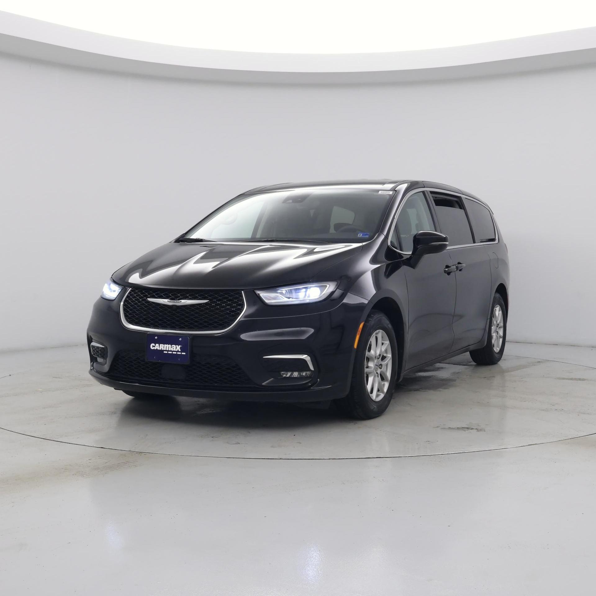 Thumbnail: 2024 Chrysler Pacifica - 4