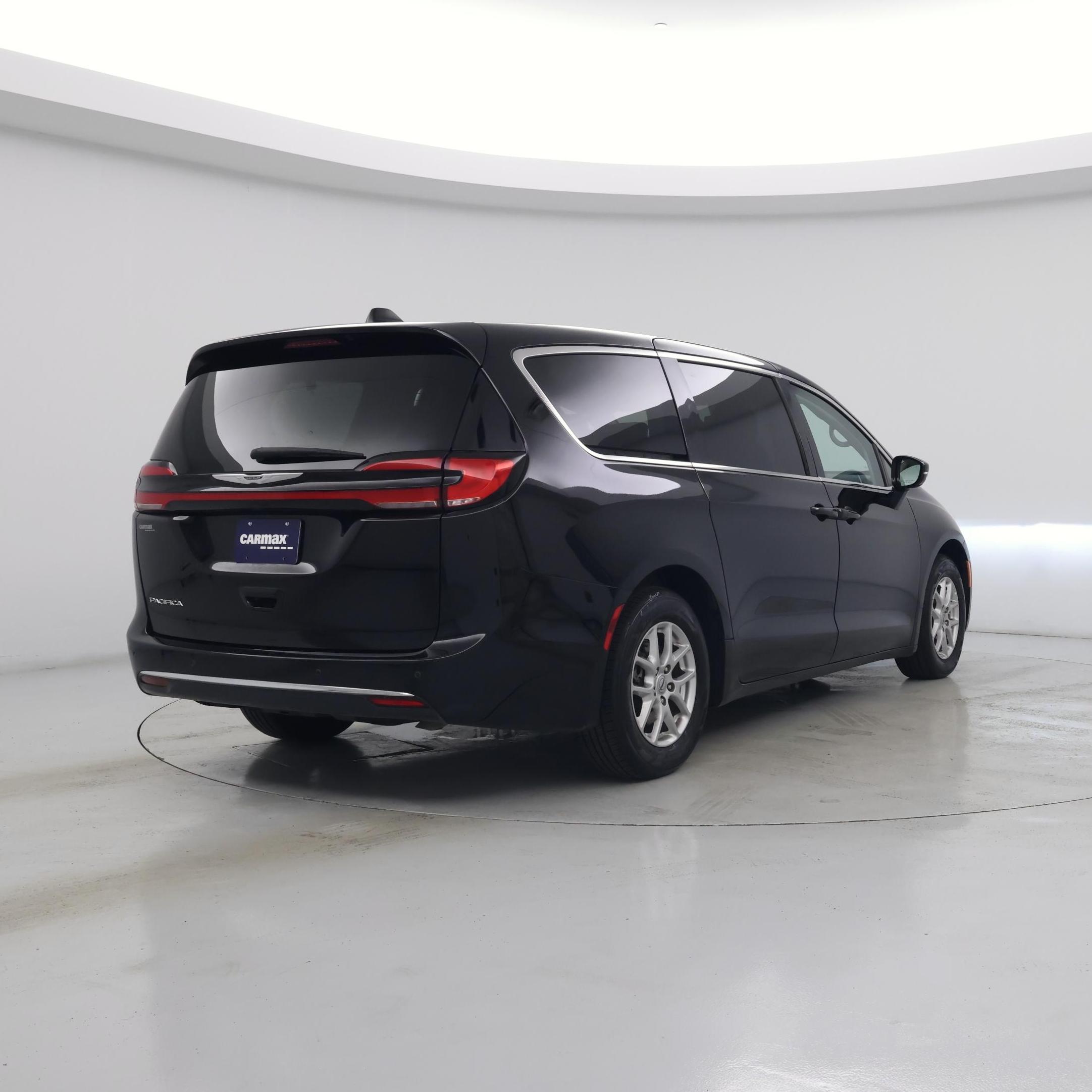 Thumbnail: 2024 Chrysler Pacifica - 8