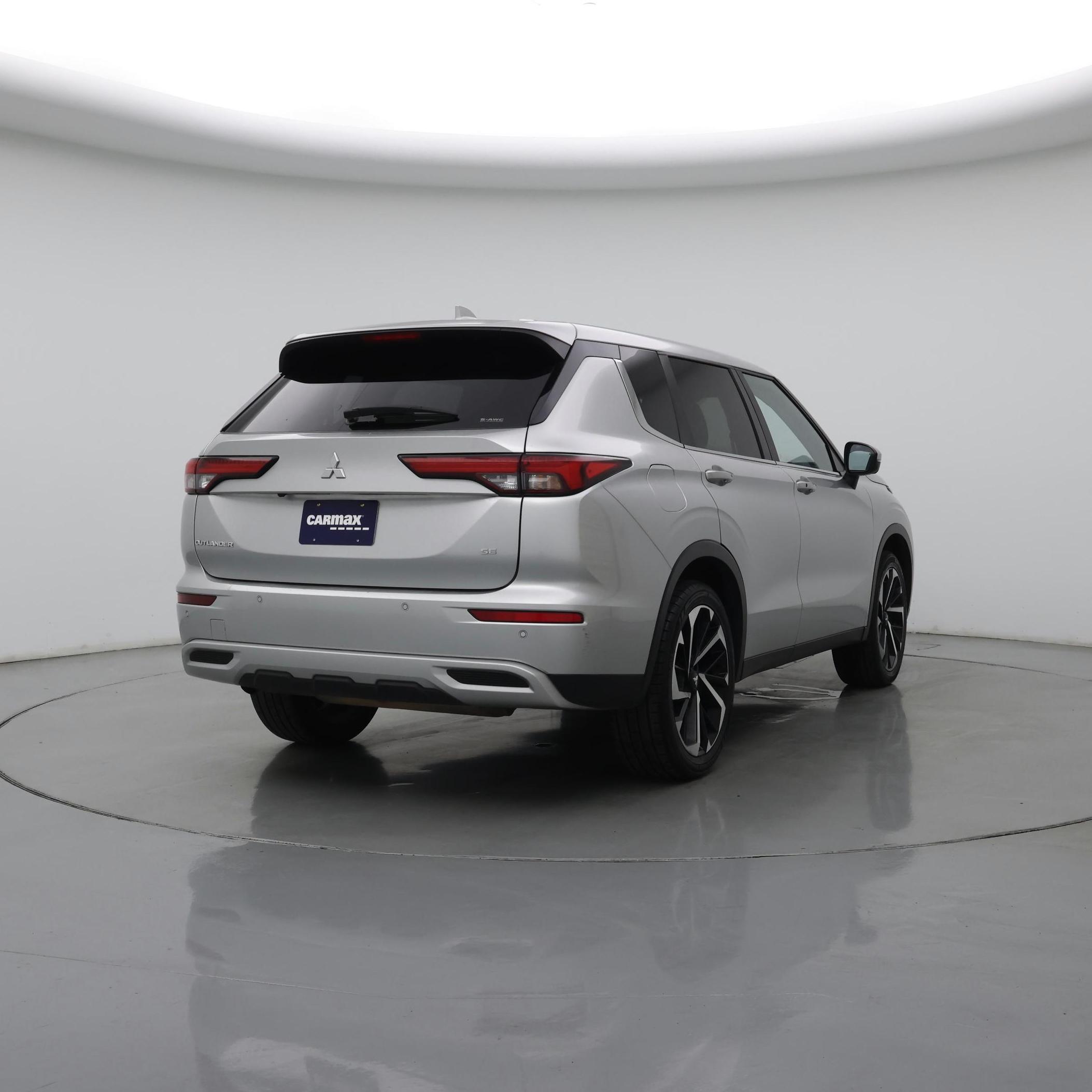 Thumbnail: 2024 Mitsubishi Outlander - 8