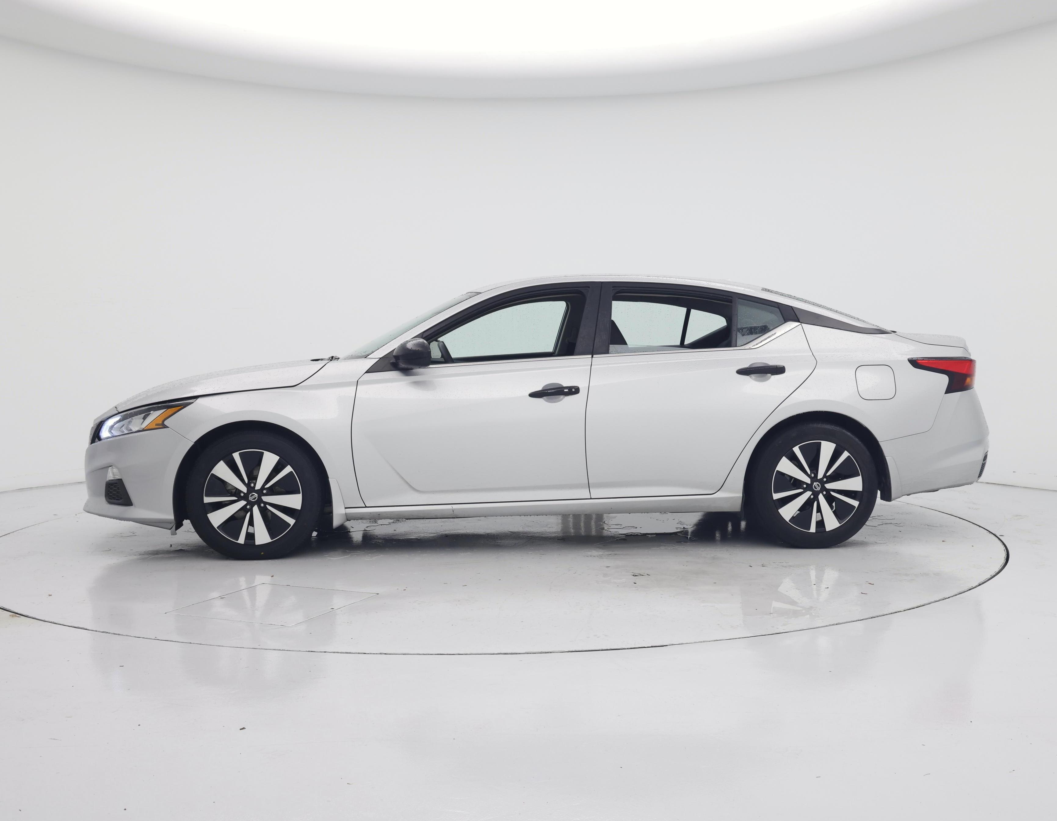 Thumbnail: 2021 Nissan Altima - 3