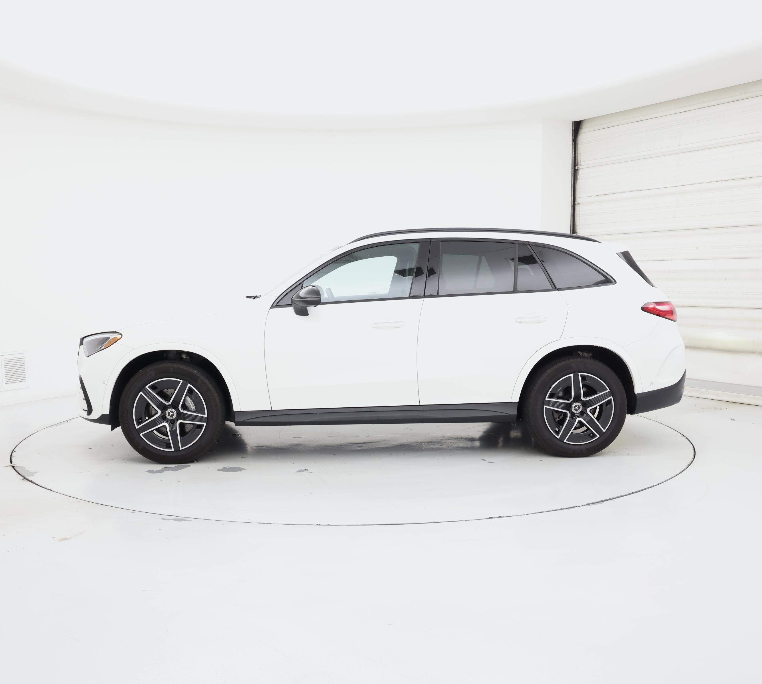 Thumbnail: 2024 Mercedes-Benz GLC - 3