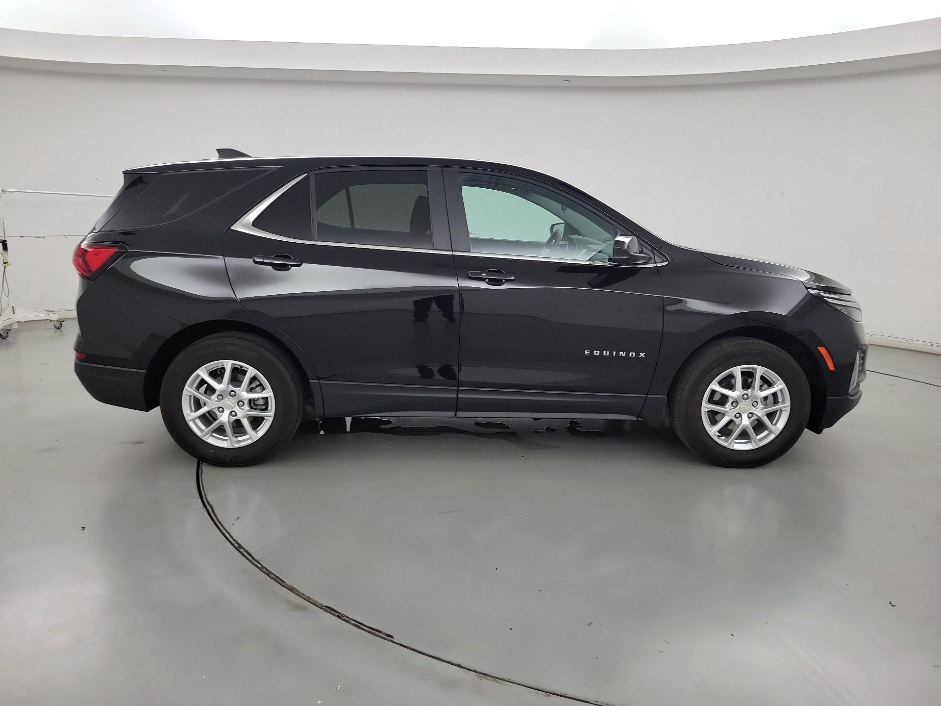 Thumbnail: 2024 Chevrolet Equinox - 4
