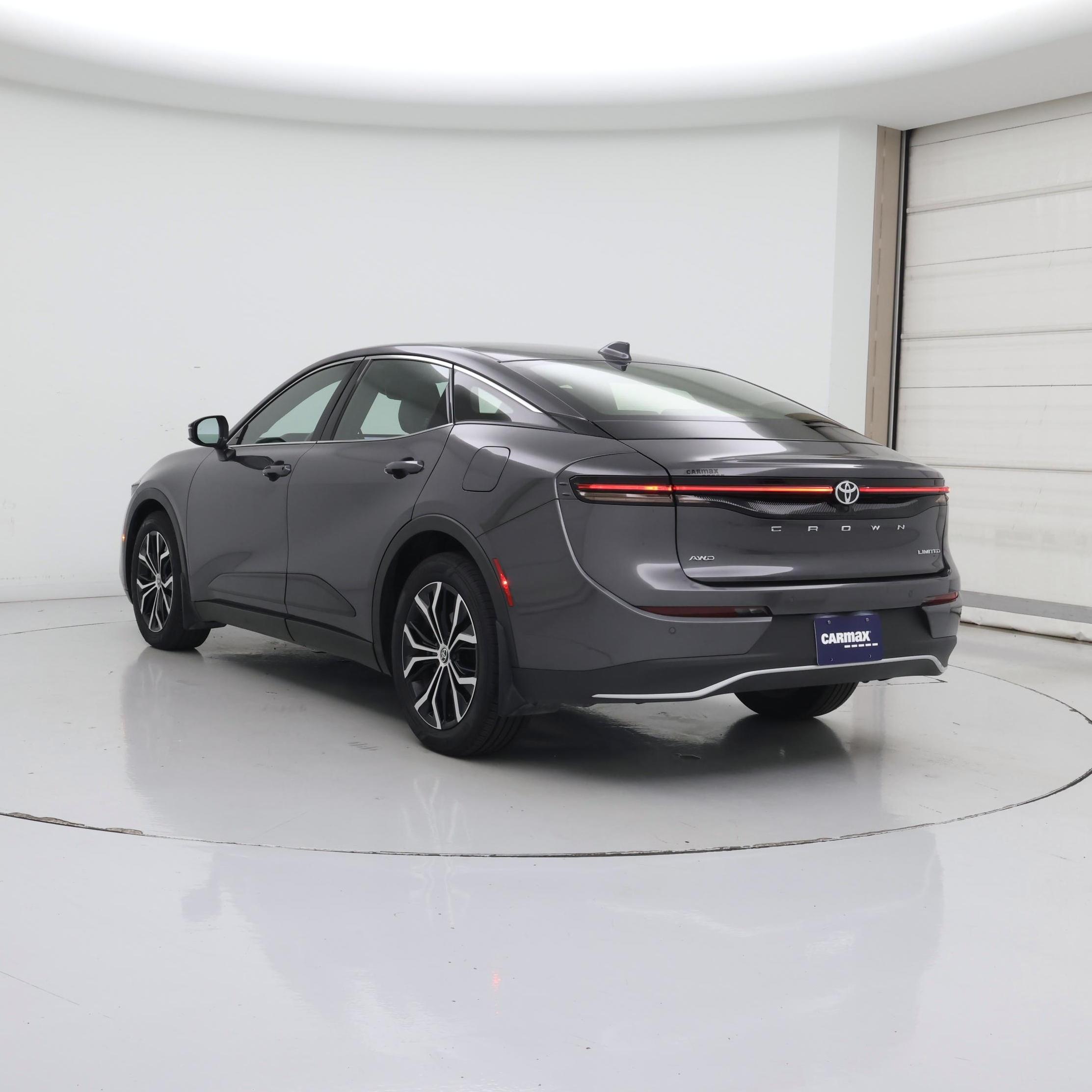 Thumbnail: 2023 Toyota Crown - 2