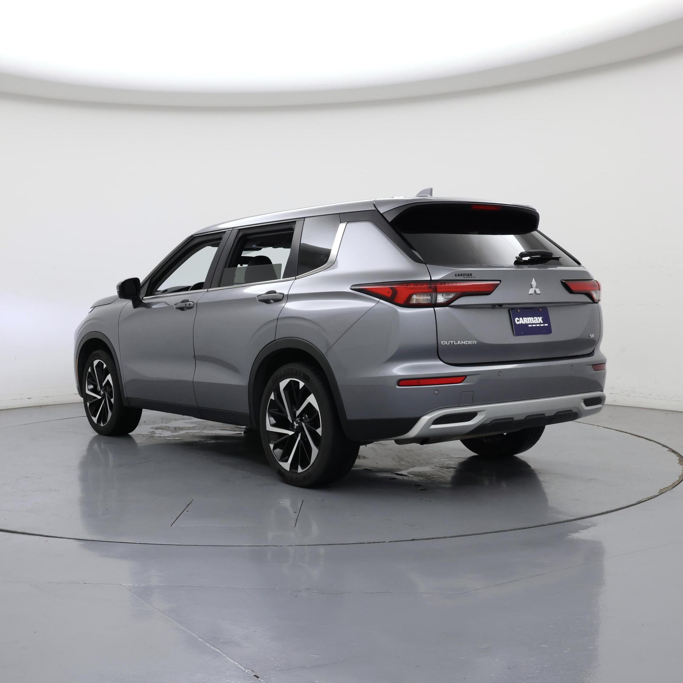 Thumbnail: 2024 Mitsubishi Outlander - 2