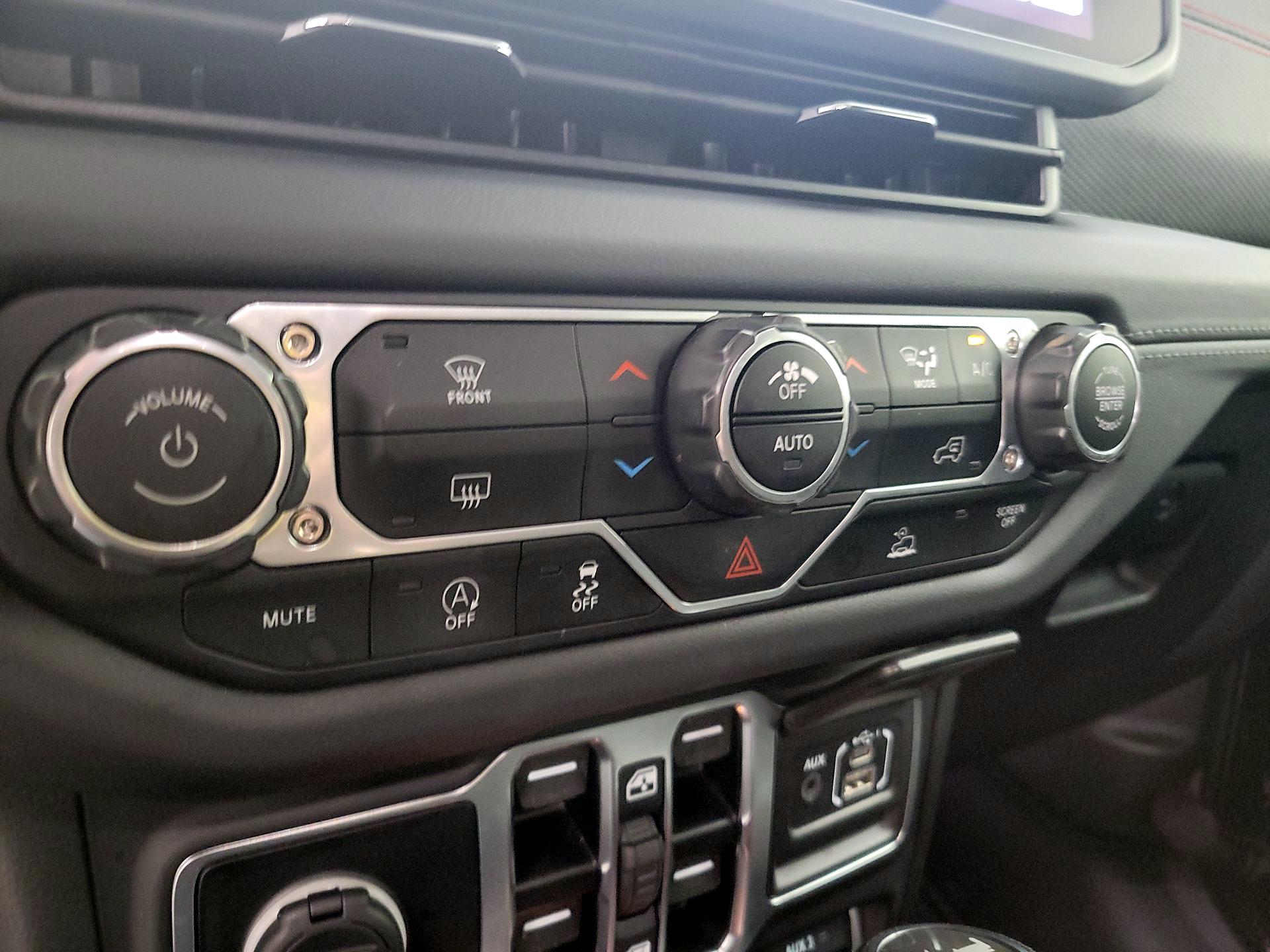 Thumbnail: 2025 Jeep Wrangler - 16