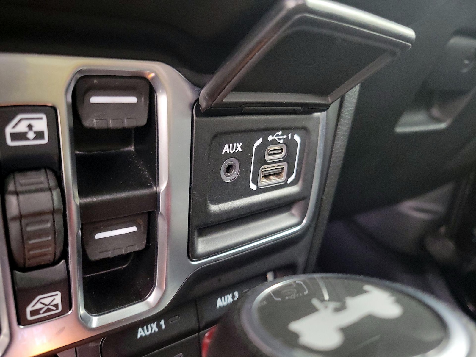 2025 Jeep Wrangler 4-Door Rubicon - Photo 19