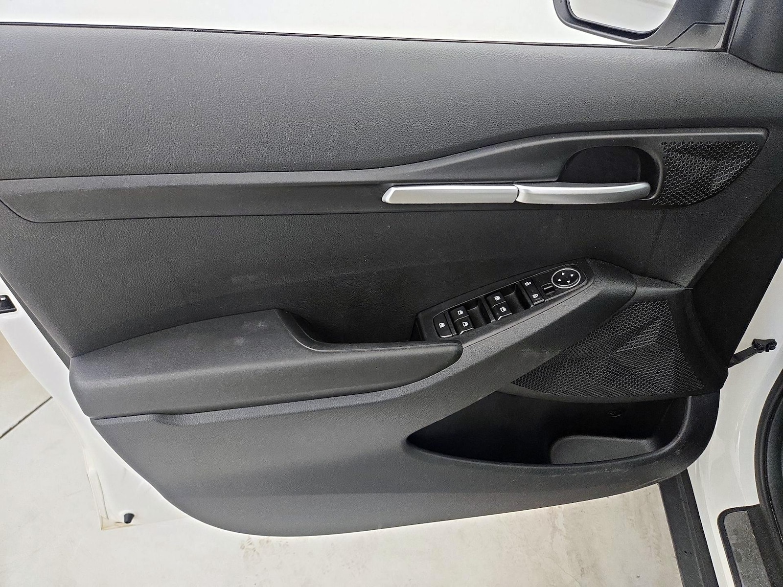 2023 Kia Seltos LX - Photo 13
