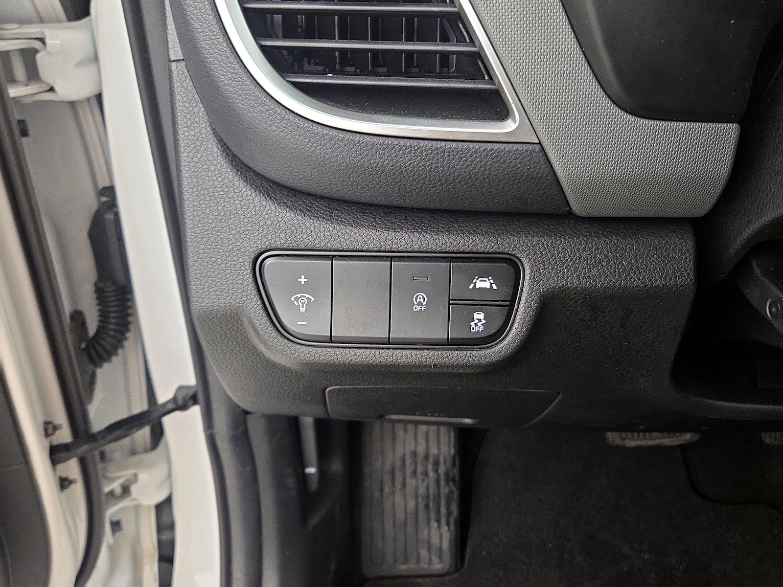 2023 Kia Seltos LX - Photo 14