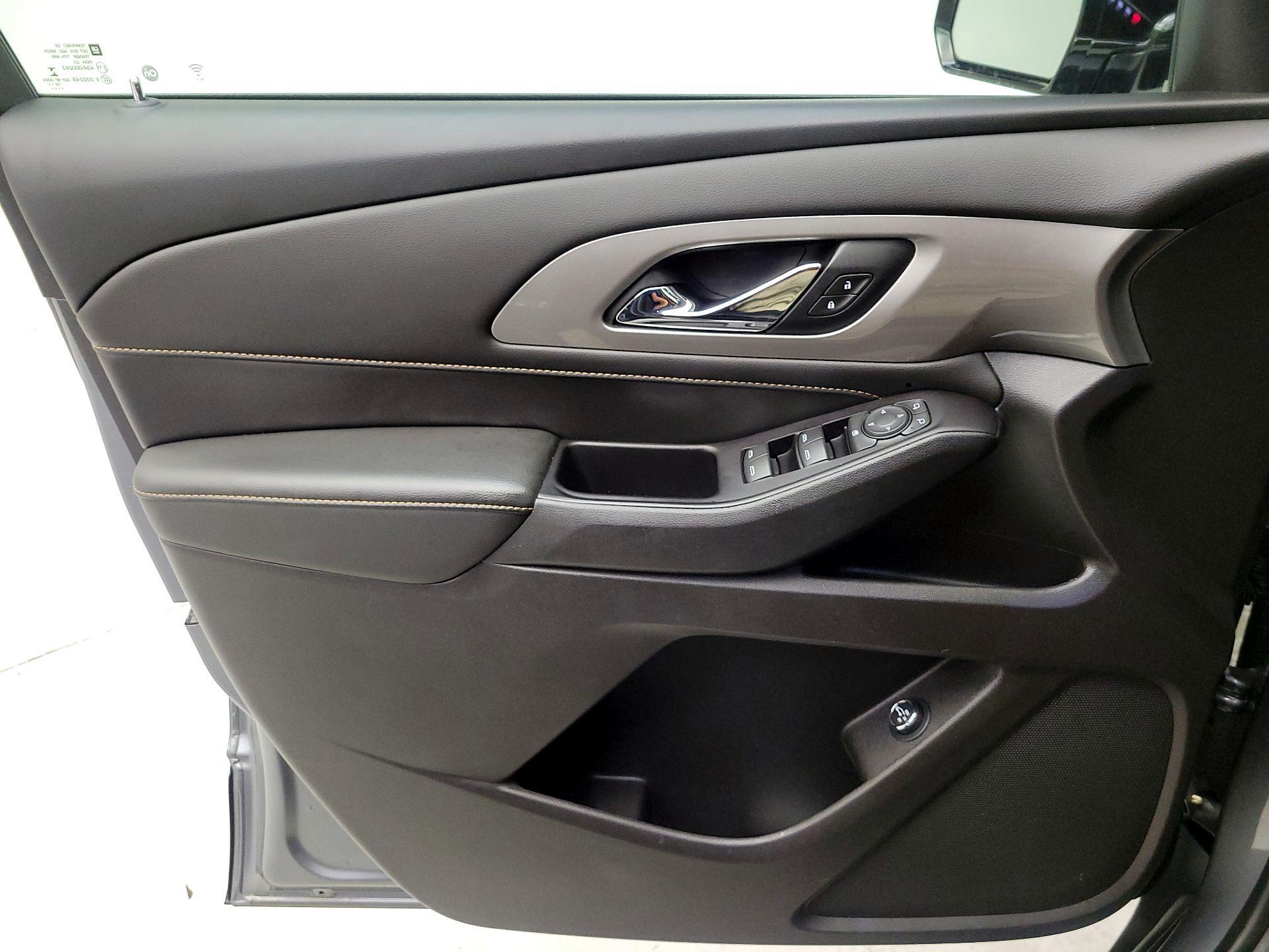Thumbnail: 2019 Chevrolet Traverse - 11