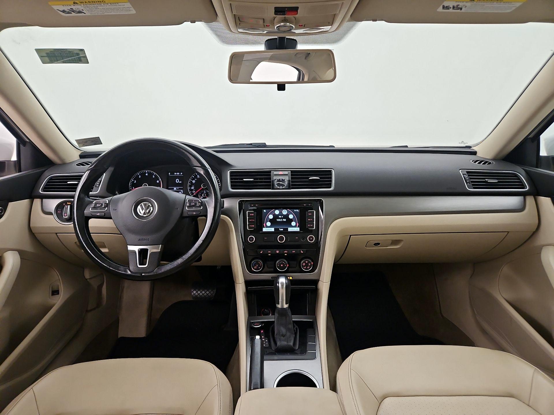 Thumbnail: 2015 Volkswagen Passat - 9