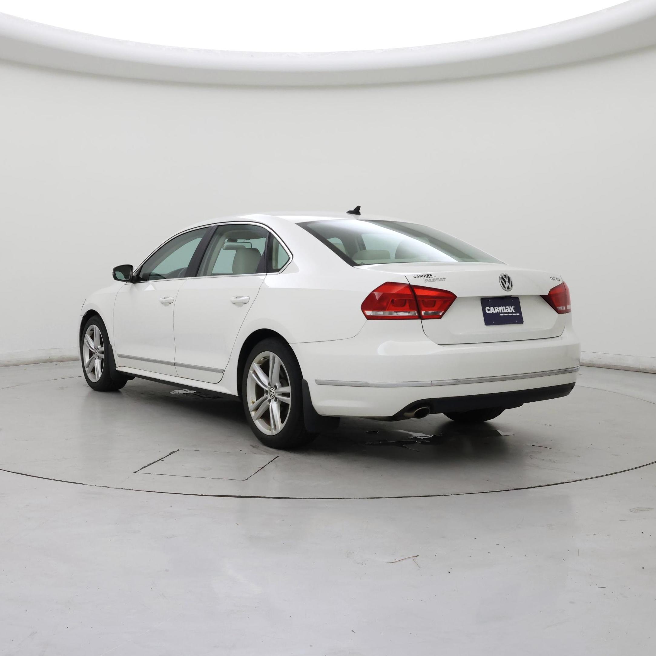 Thumbnail: 2015 Volkswagen Passat - 2