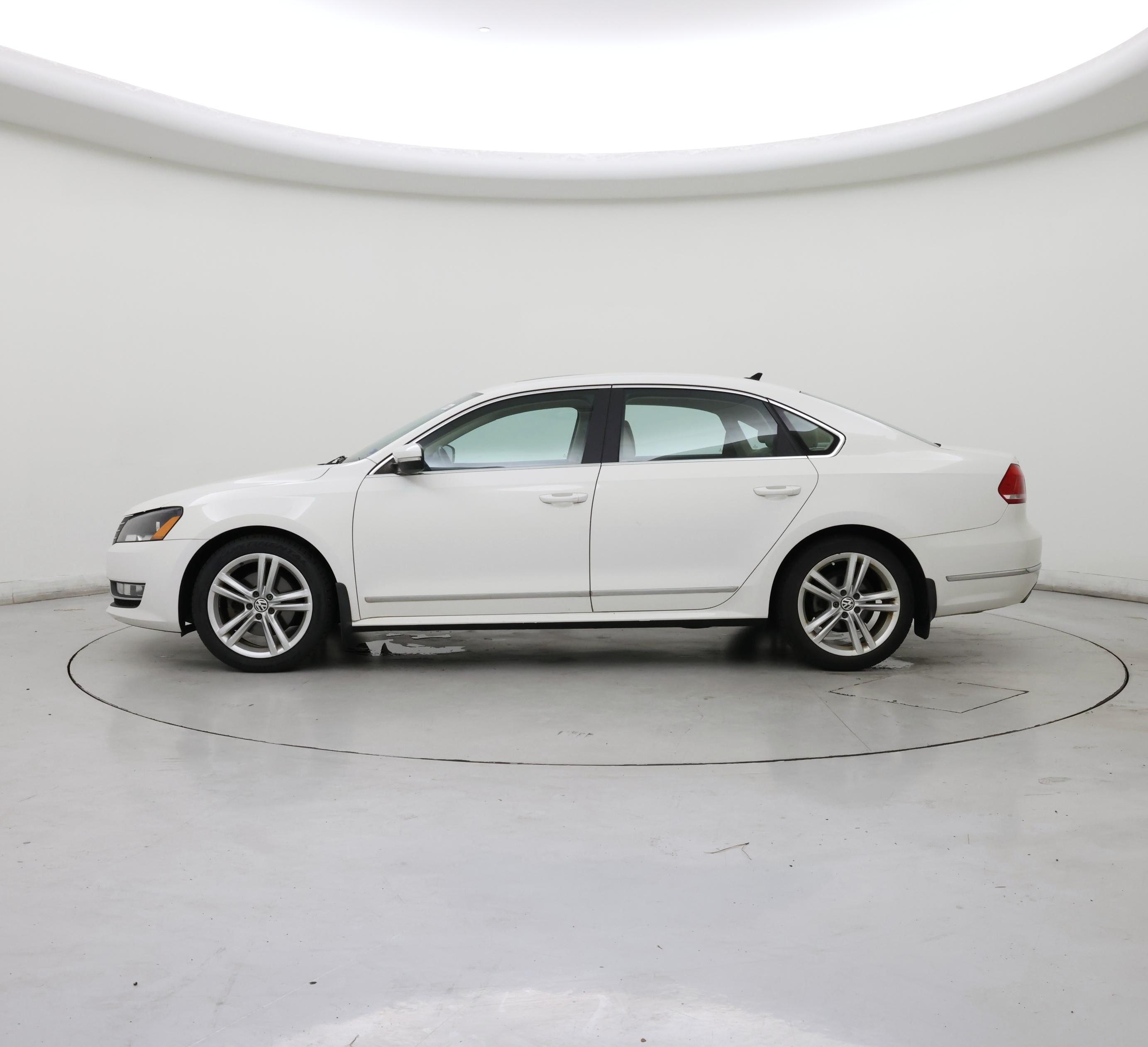 Thumbnail: 2015 Volkswagen Passat - 3