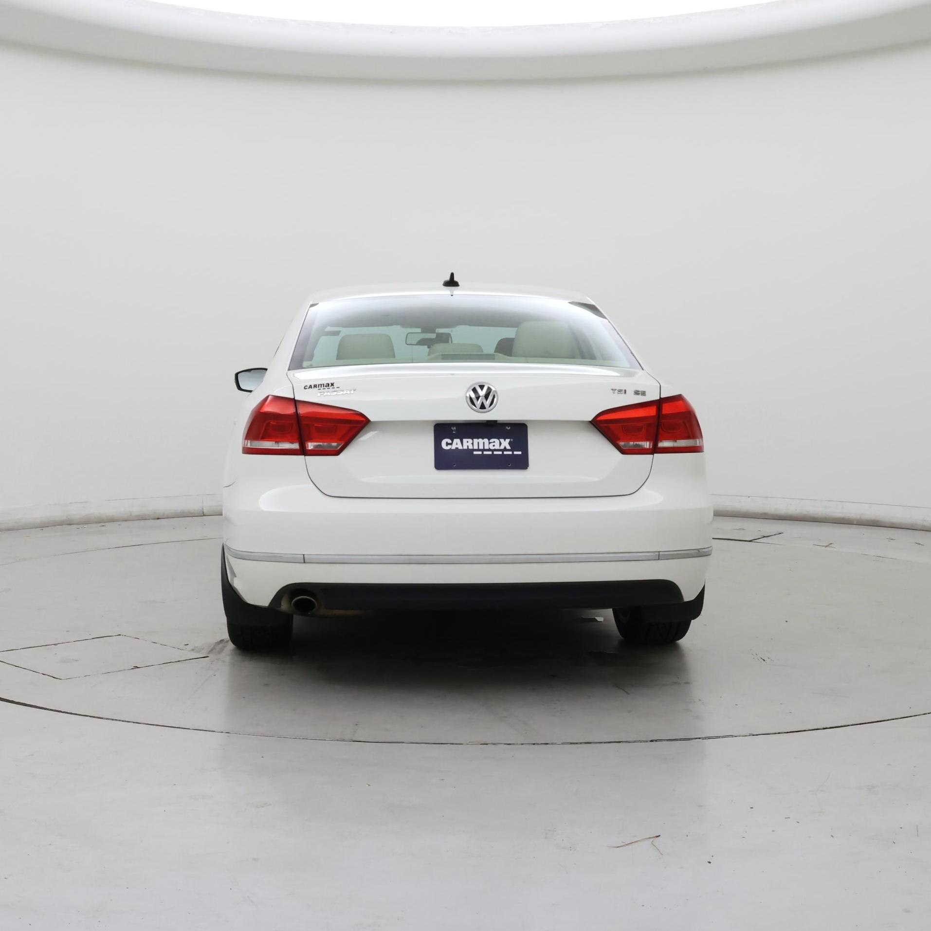 Thumbnail: 2015 Volkswagen Passat - 6