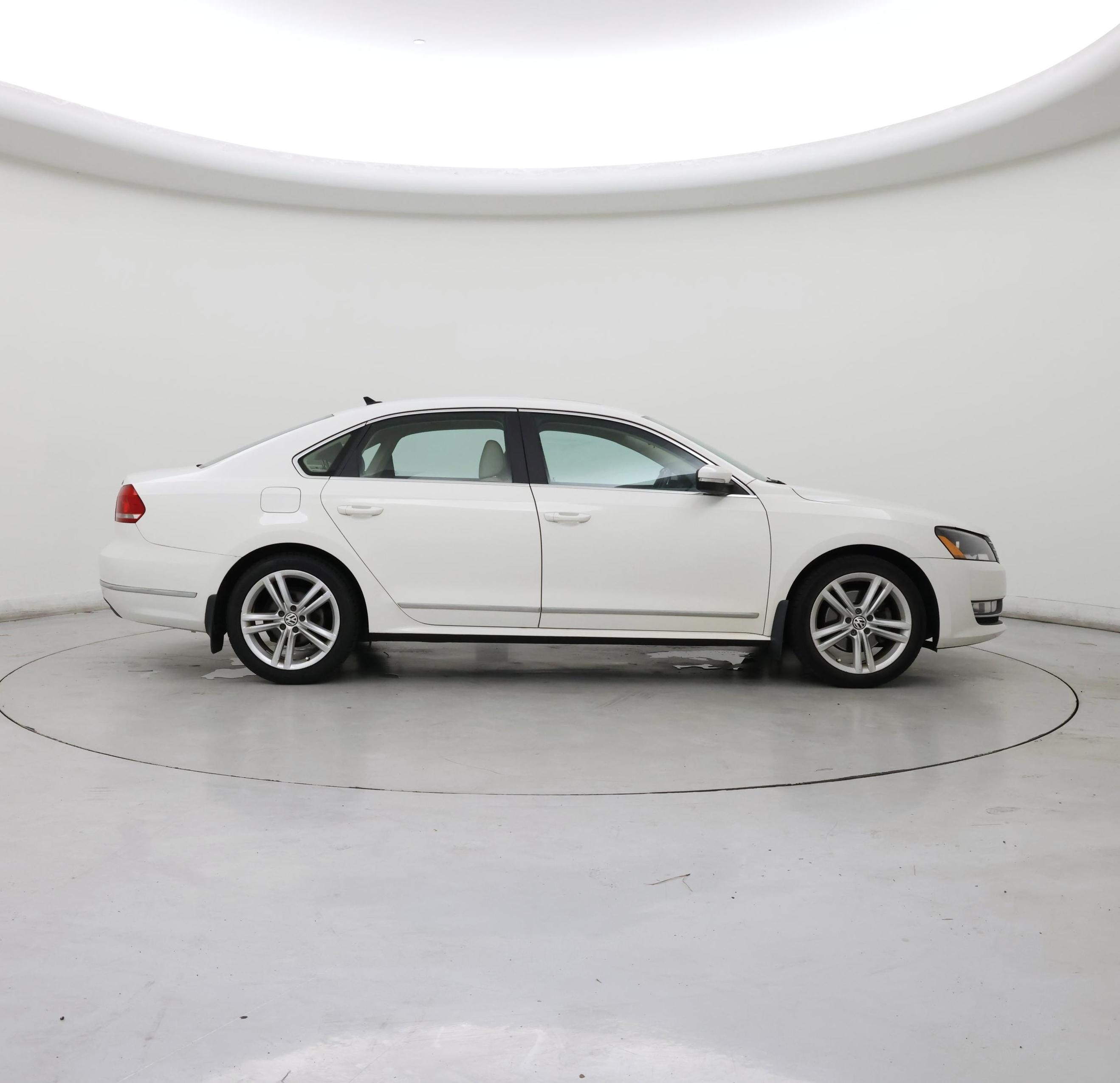 Thumbnail: 2015 Volkswagen Passat - 7