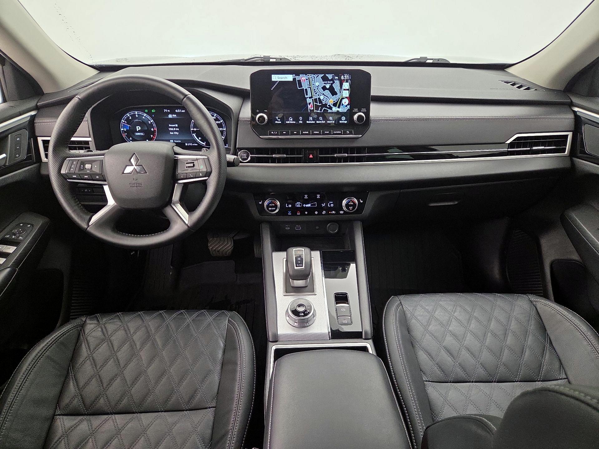 Thumbnail: 2023 Mitsubishi Outlander - 9