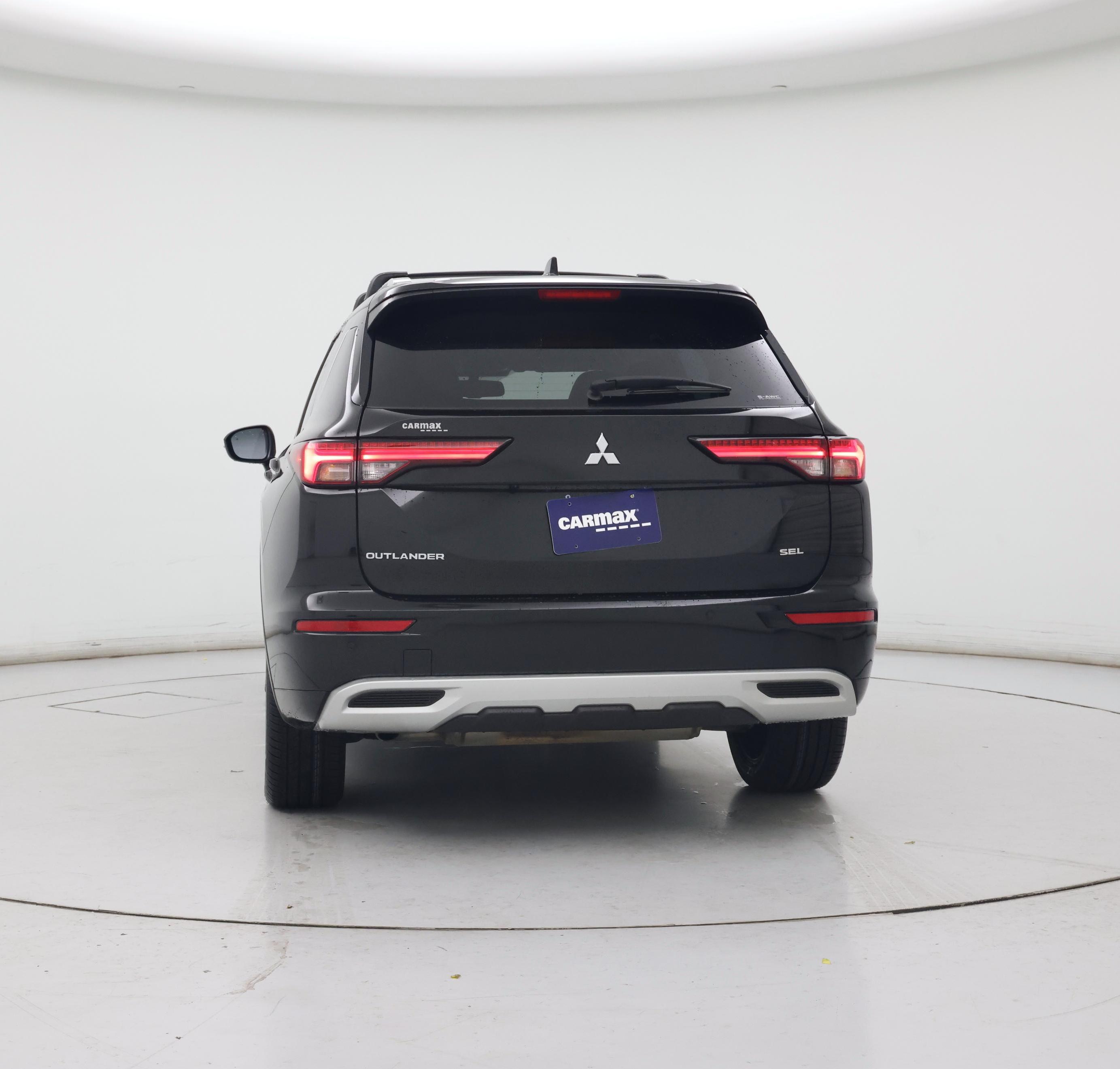 Thumbnail: 2023 Mitsubishi Outlander - 6