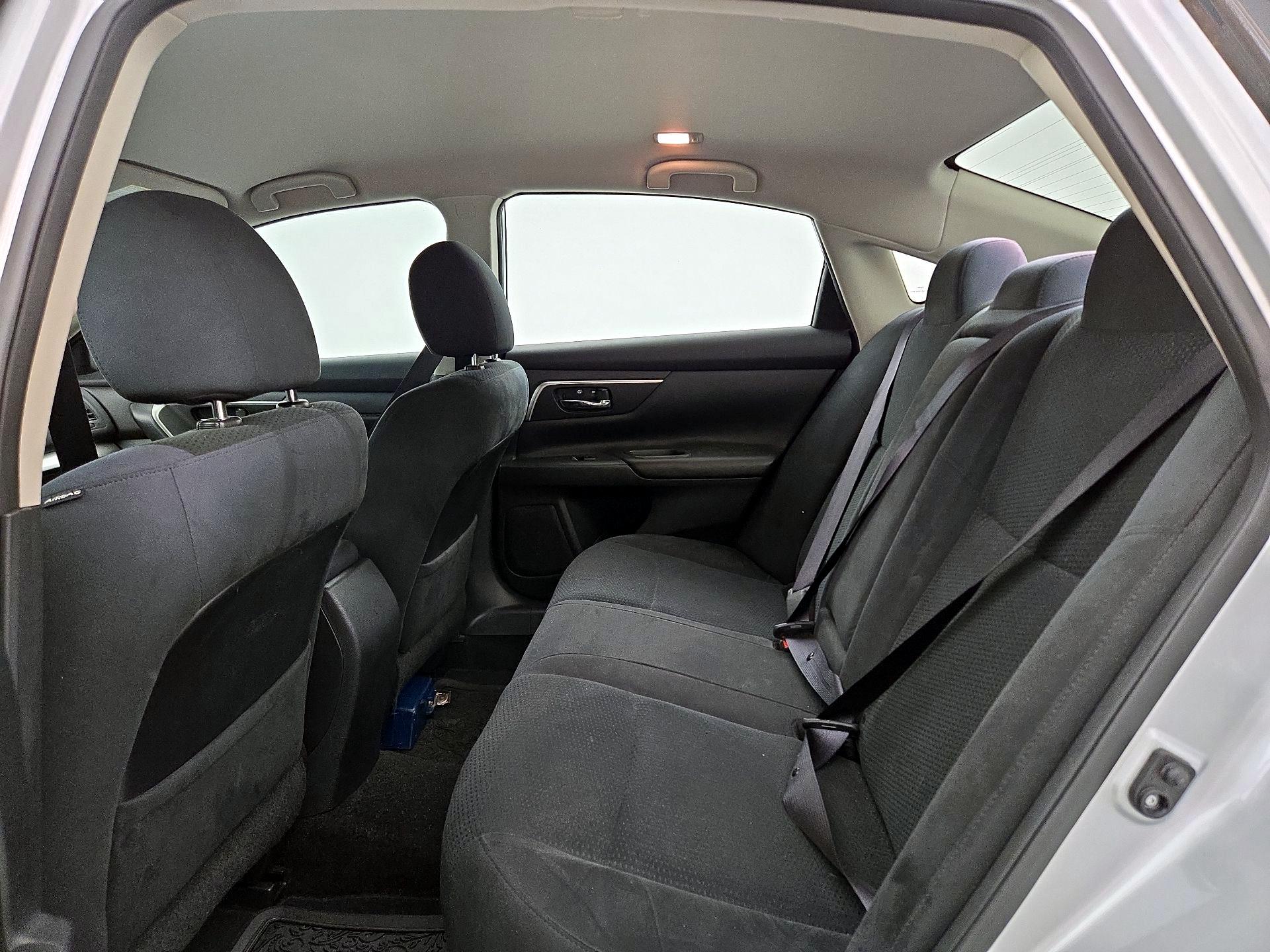 Thumbnail: 2015 Nissan Altima - 19