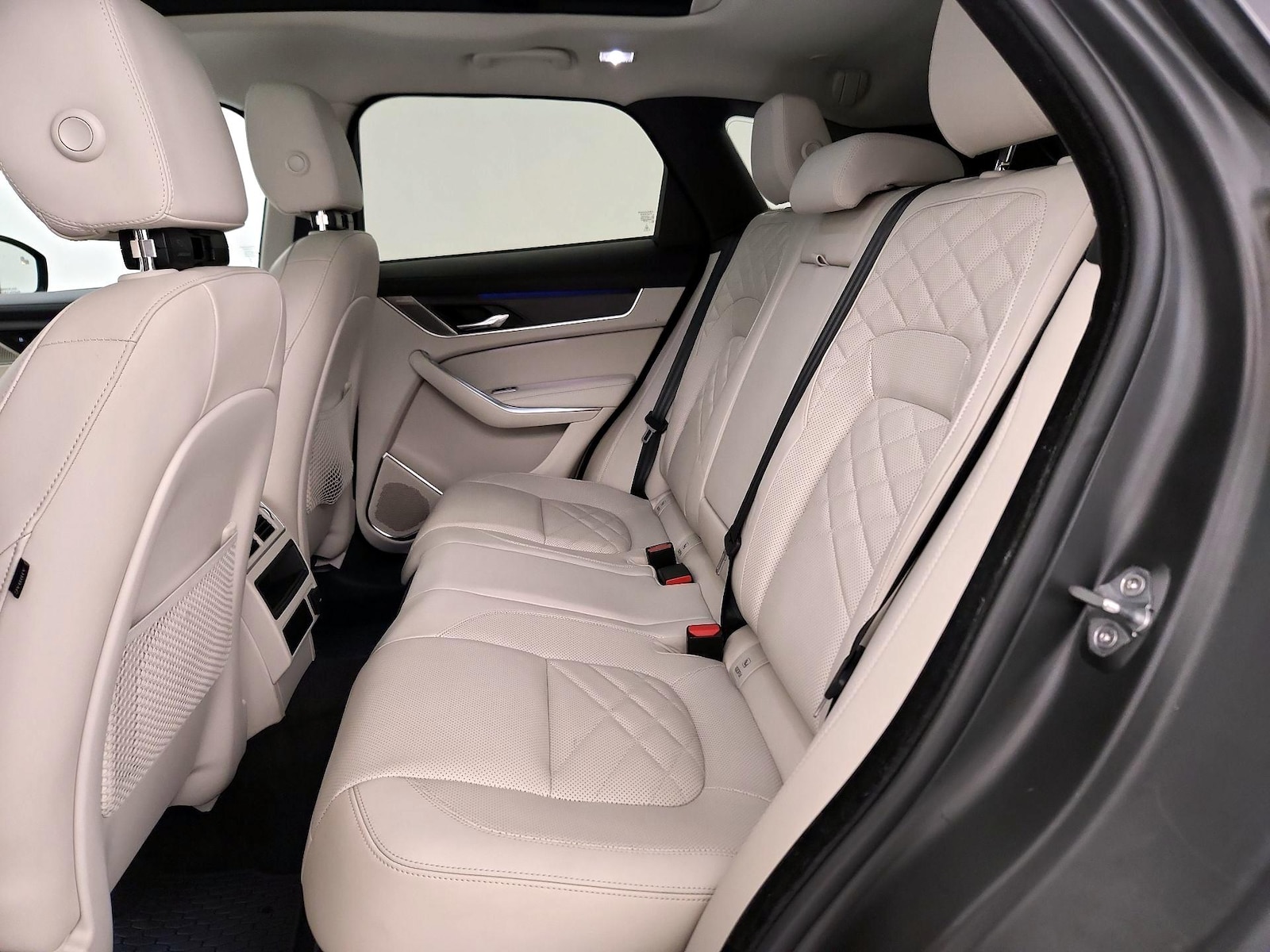 2023 Jaguar F-Pace S - Photo 22