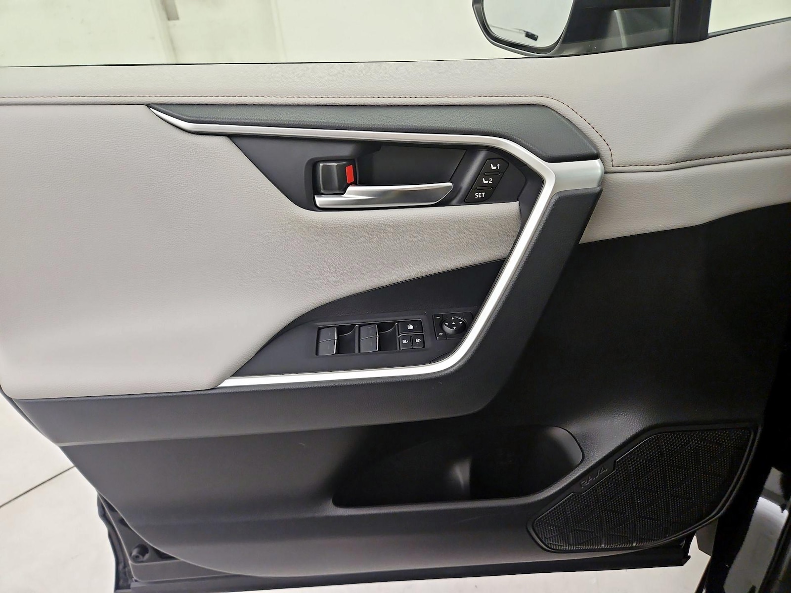 2024 Toyota RAV4 Limited - Photo 13