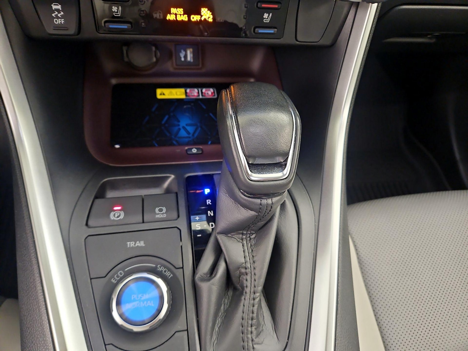 2024 Toyota RAV4 Limited - Photo 18
