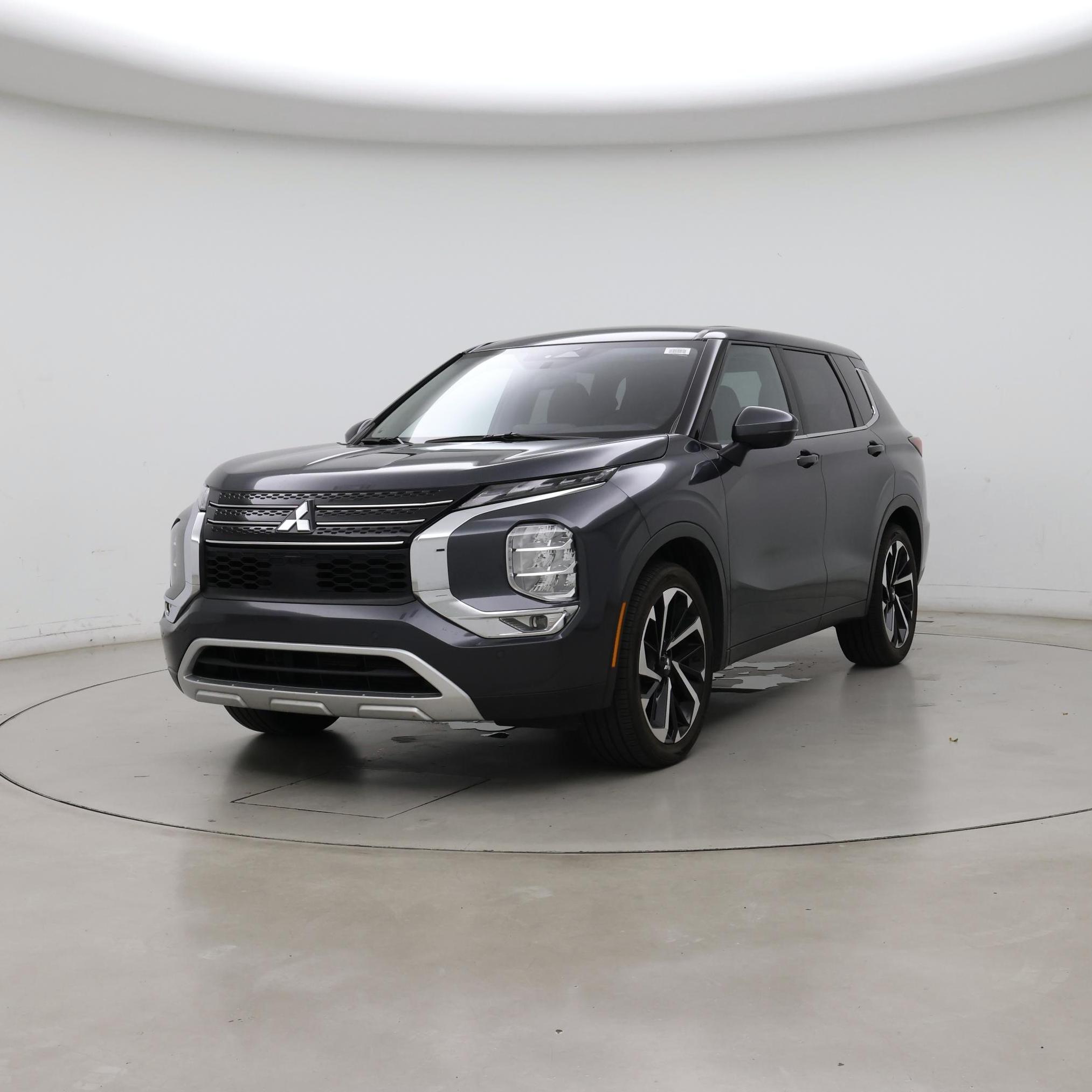 Thumbnail: 2024 Mitsubishi Outlander - 4
