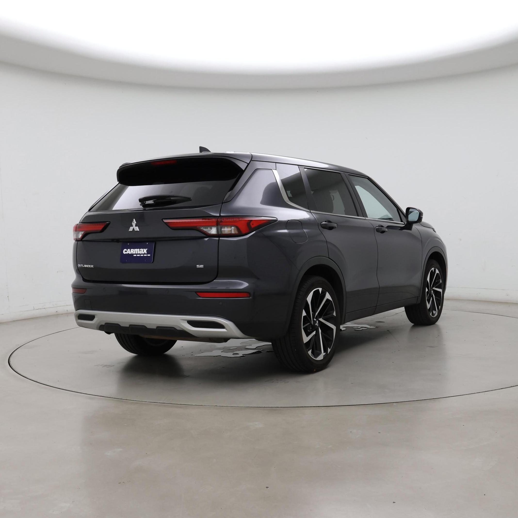 Thumbnail: 2024 Mitsubishi Outlander - 8