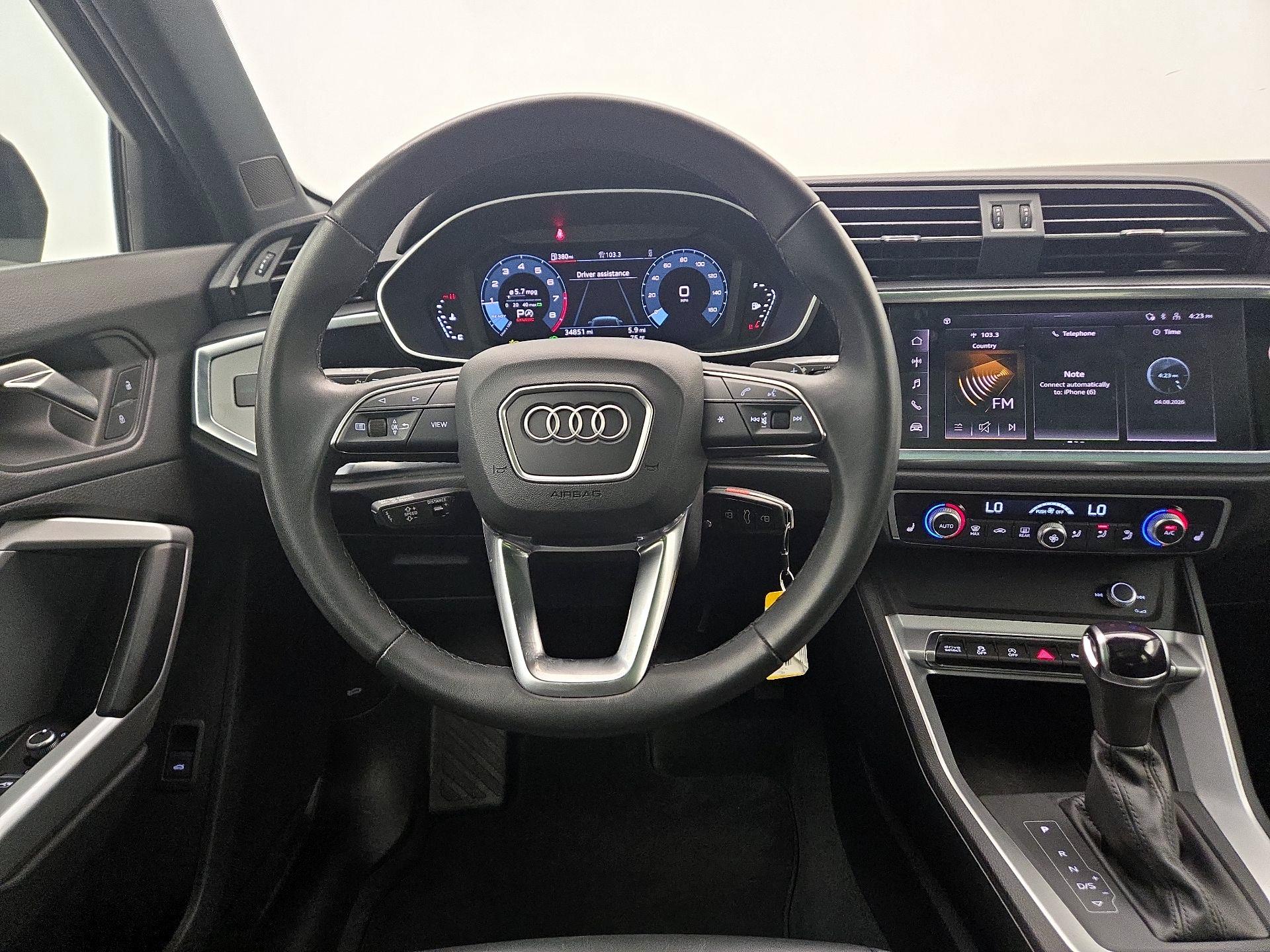 Thumbnail: 2025 Audi Q3 - 10