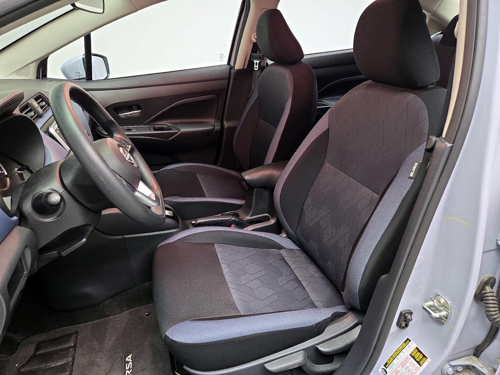 2025 Nissan Versa Sedan SV - Photo 12