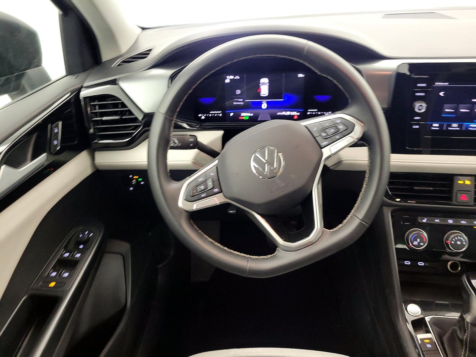 2025 Volkswagen Taos S - Photo 11