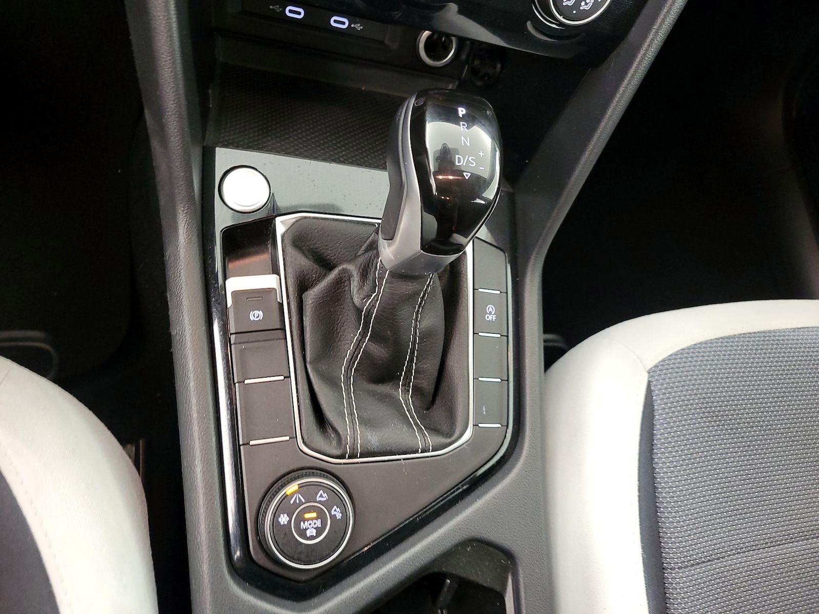 2025 Volkswagen Taos S - Photo 18