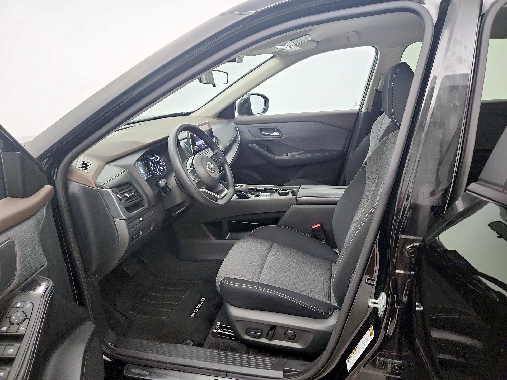 Thumbnail: 2023 Nissan Rogue - 11