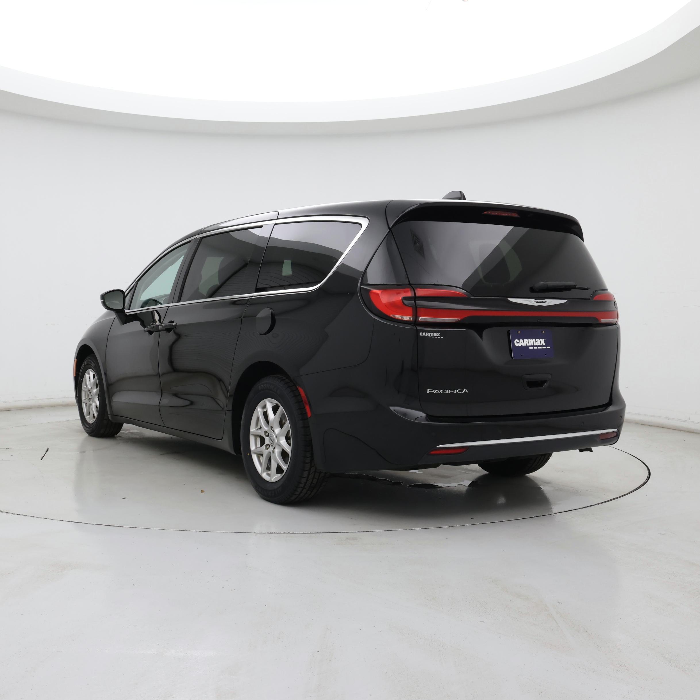 Thumbnail: 2024 Chrysler Pacifica - 2