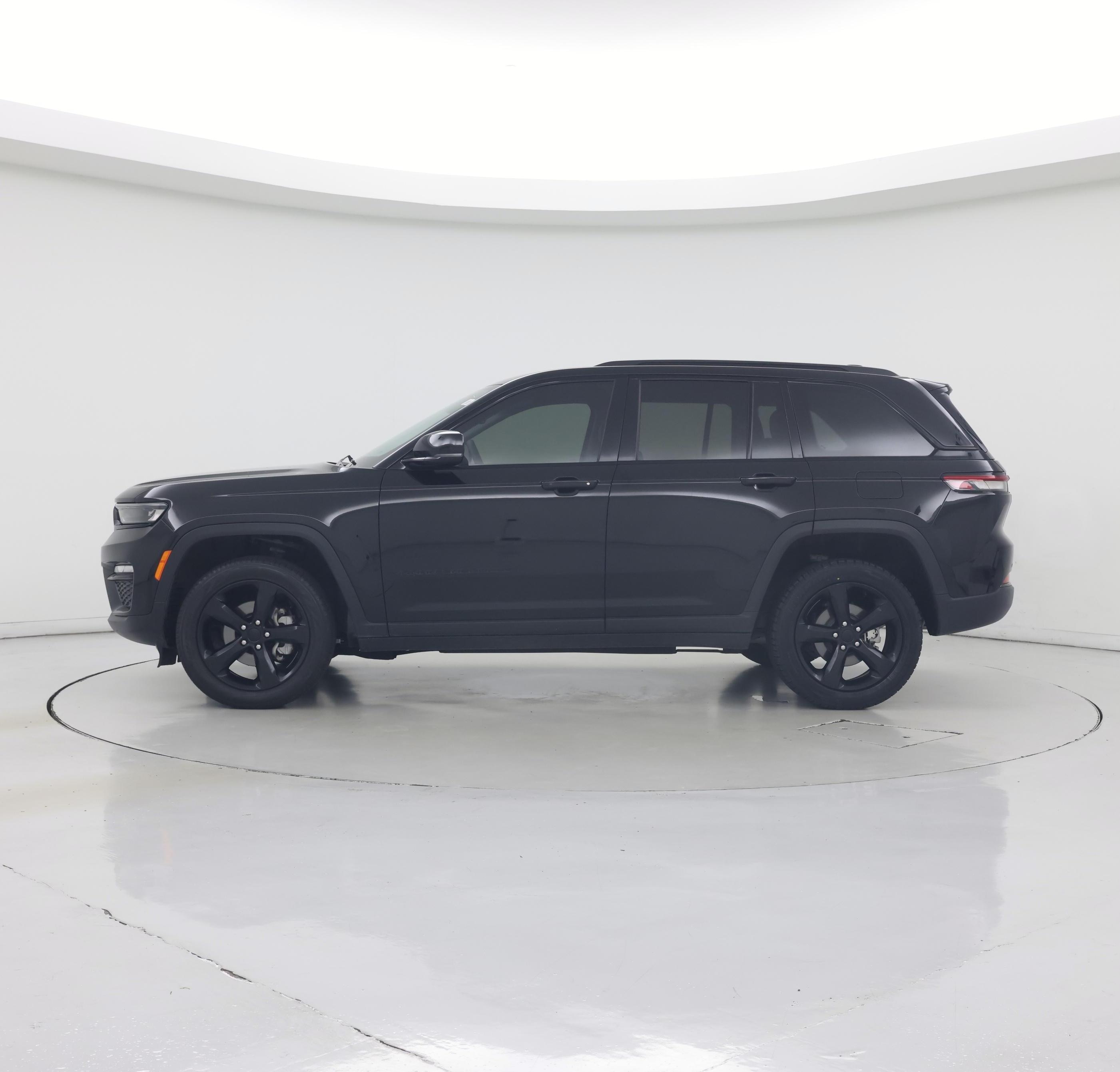 Thumbnail: 2023 Jeep Grand Cherokee - 3
