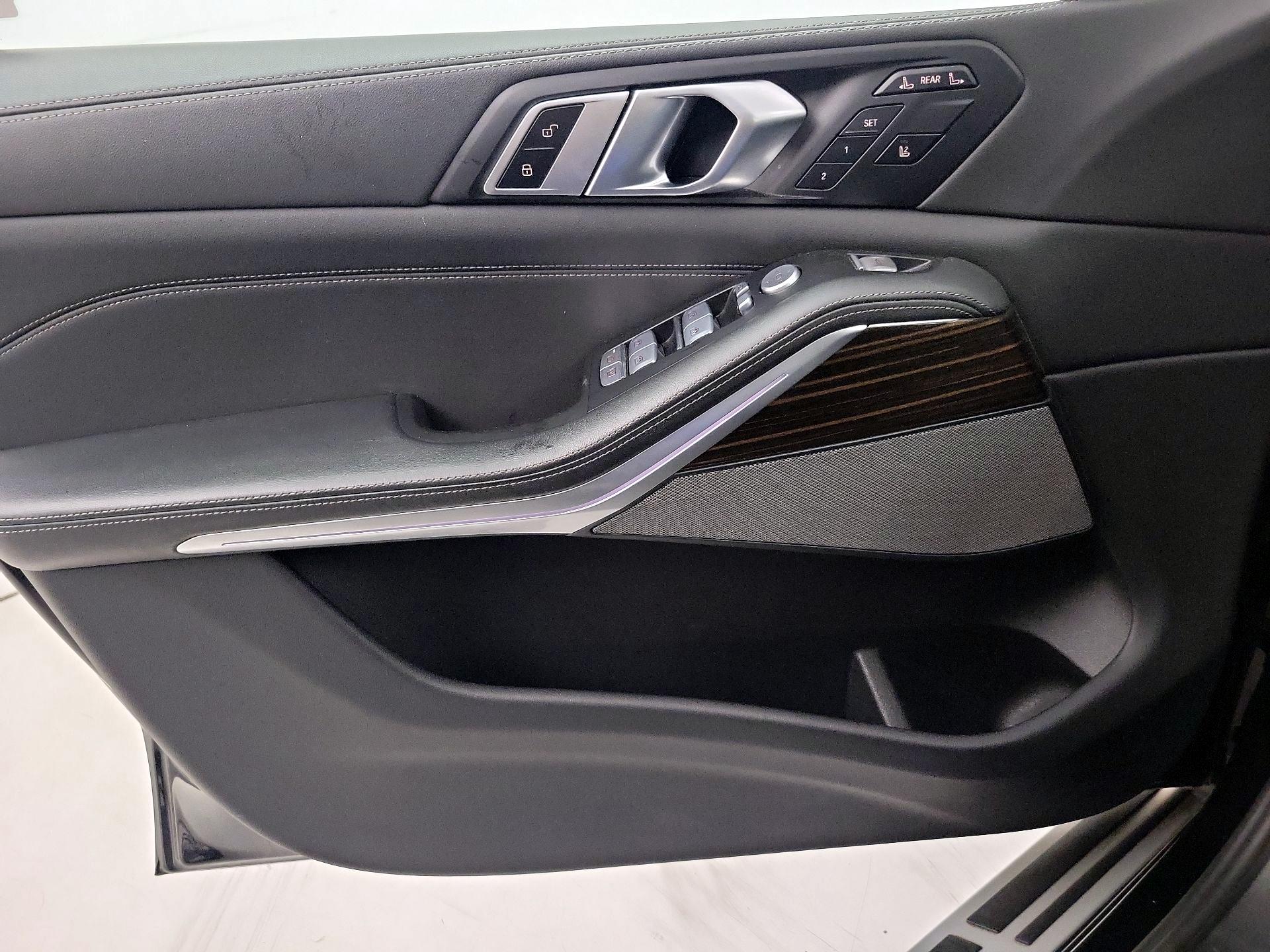 Thumbnail: 2025 BMW X7 - 12