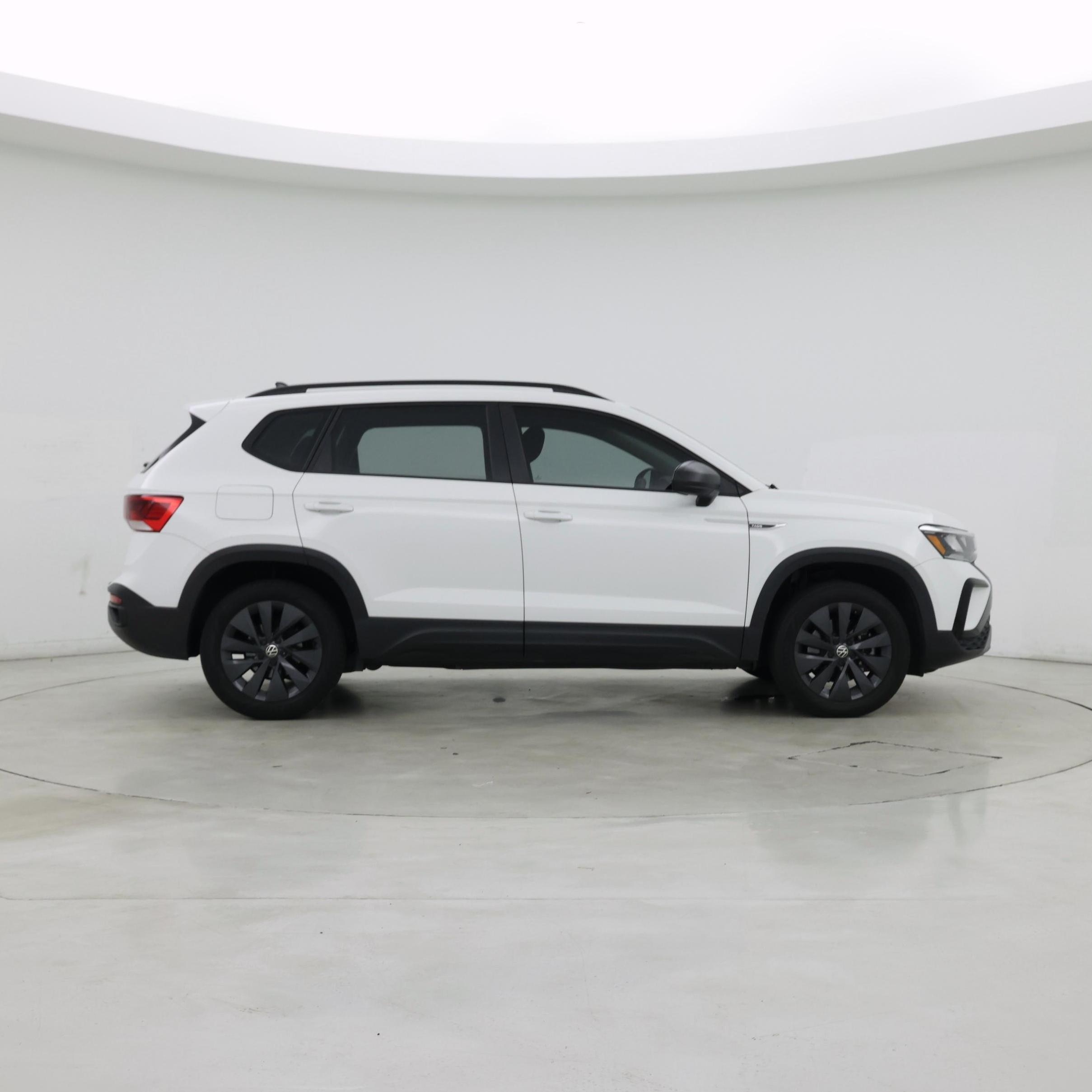 Thumbnail: 2024 Volkswagen Taos - 7