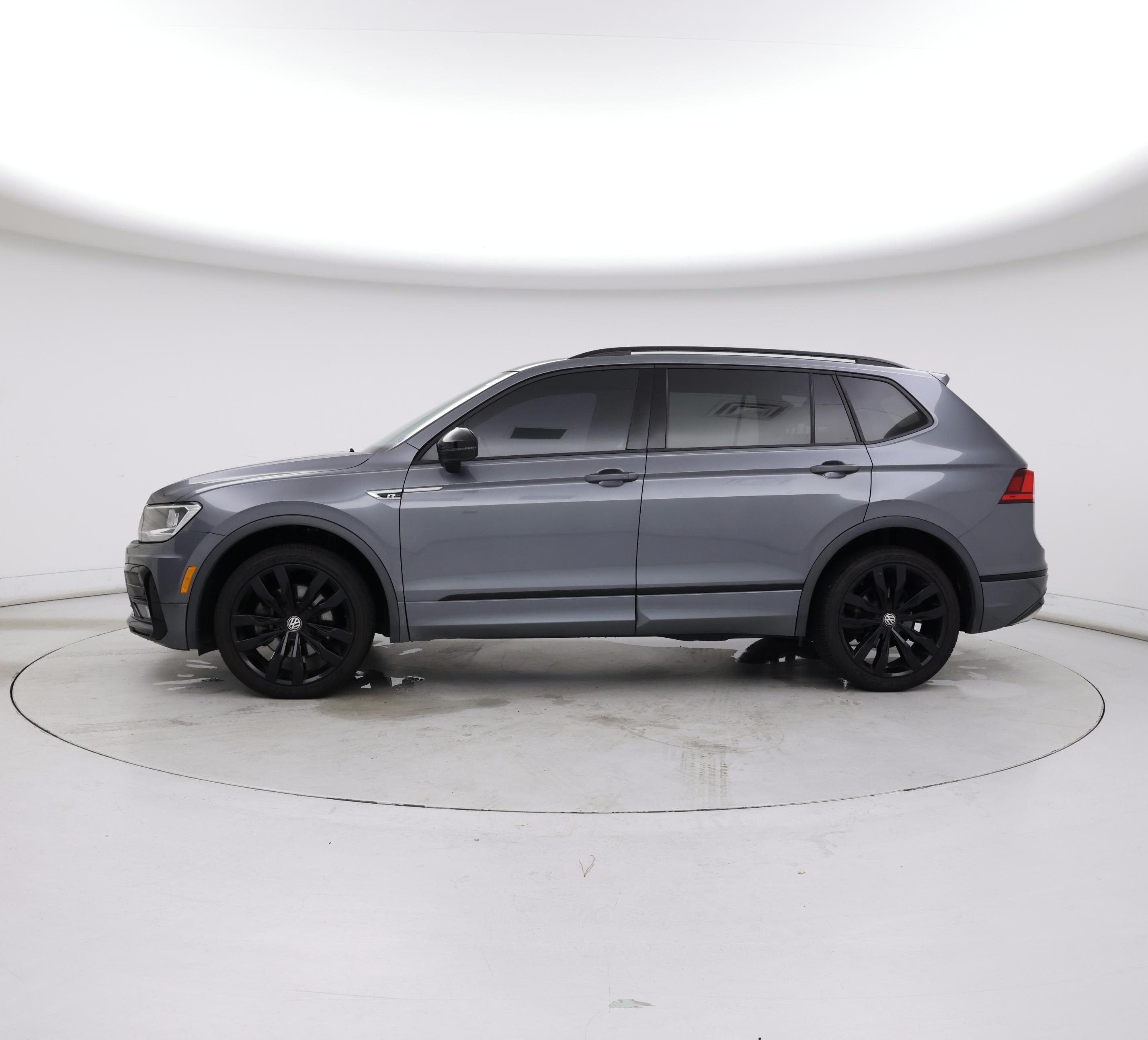 Thumbnail: 2020 Volkswagen Tiguan - 3