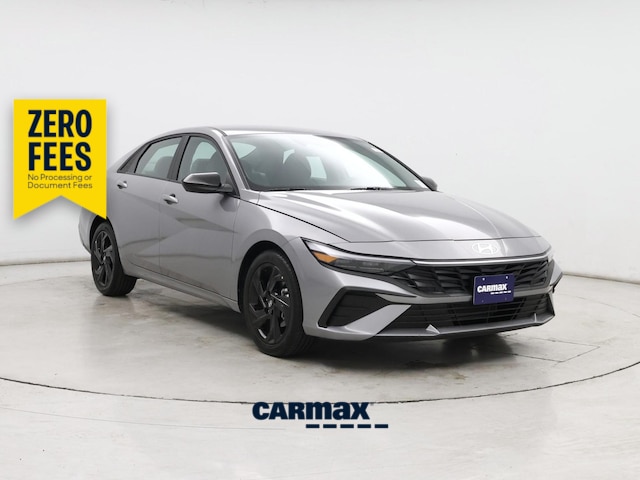 Silver 2026 Hyundai Elantra Sedan Front-Wheel Drive Automatic