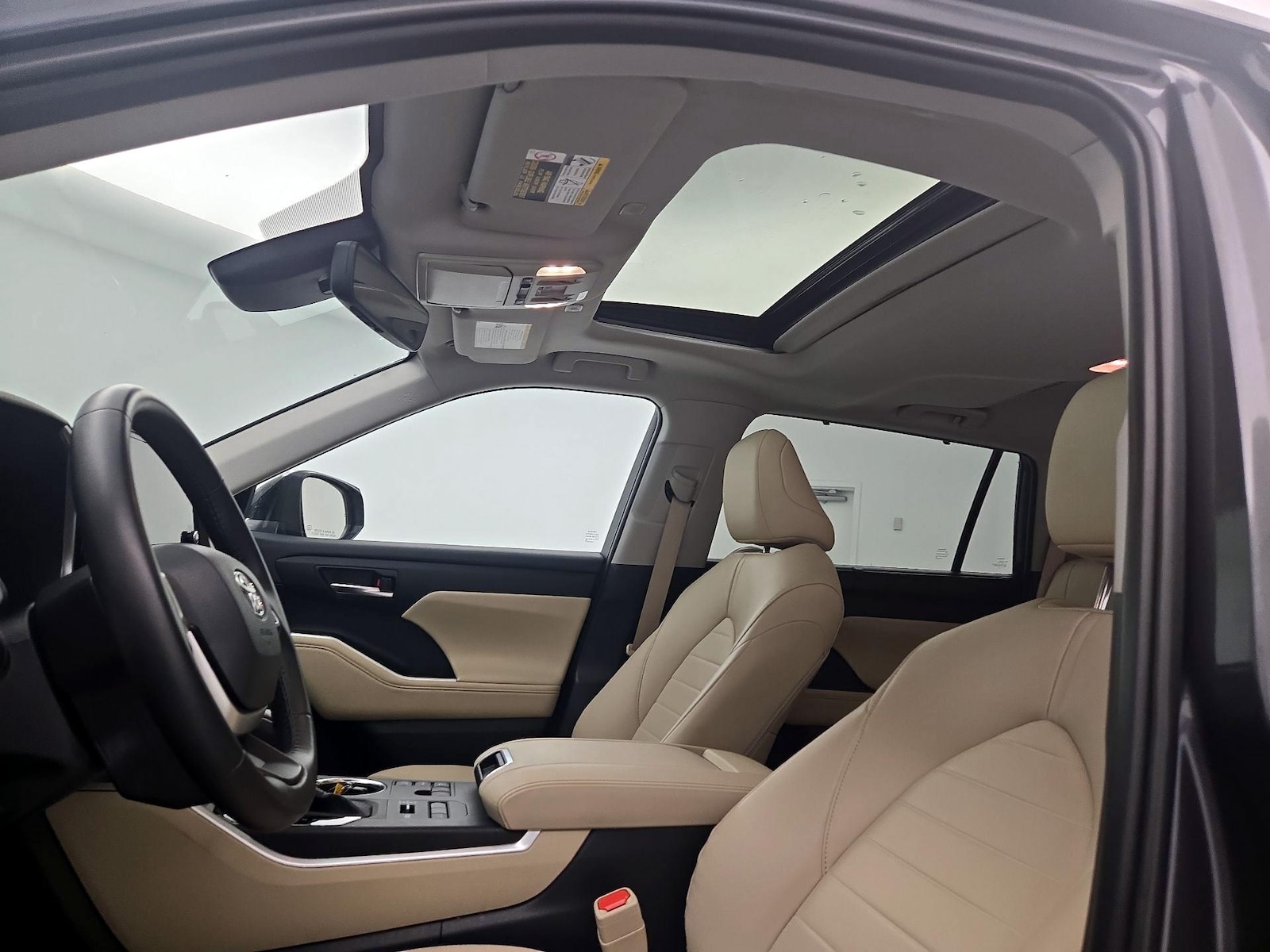 2024 Toyota Highlander LE - Photo 20