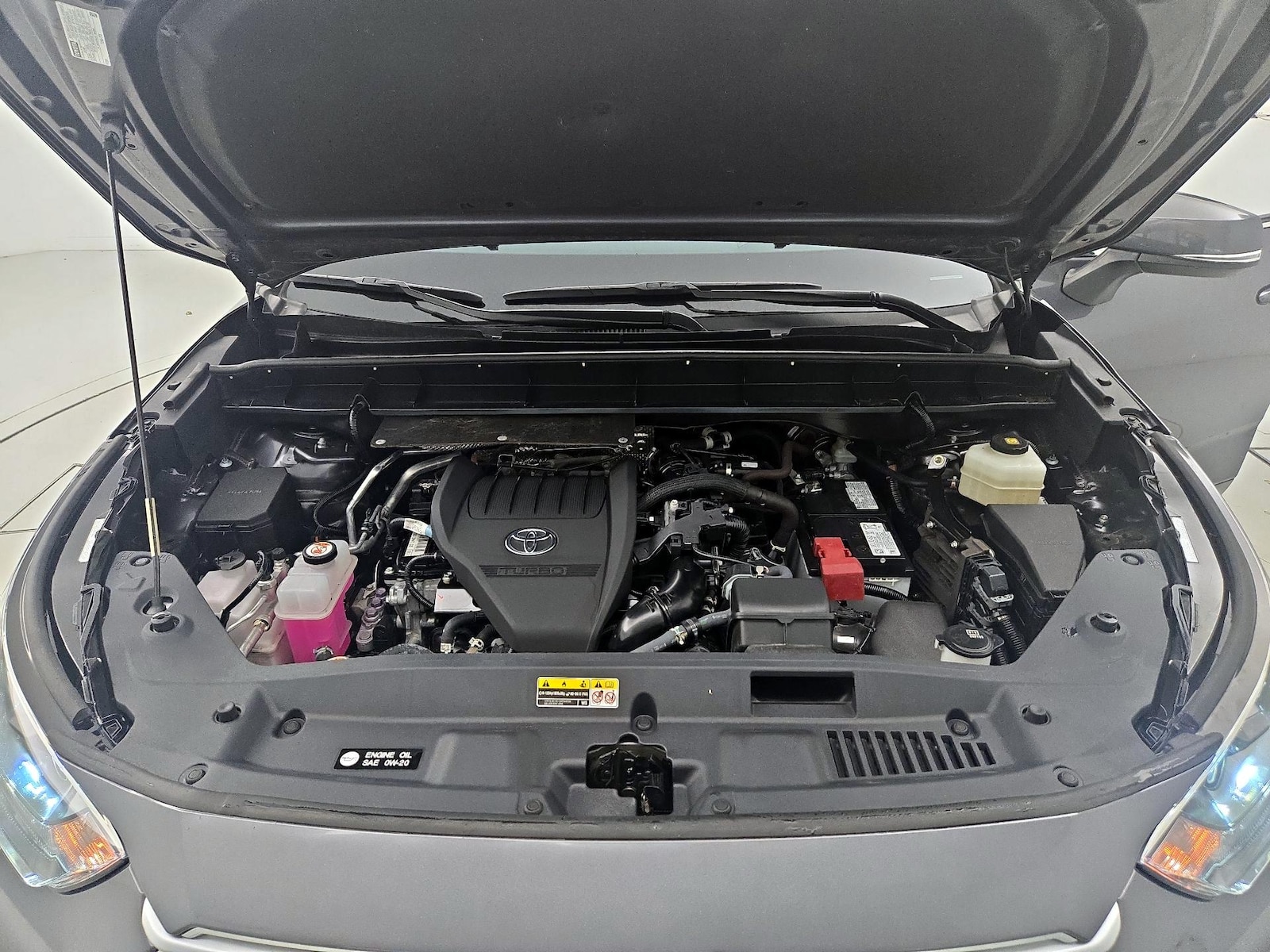 2024 Toyota Highlander LE - Photo 25