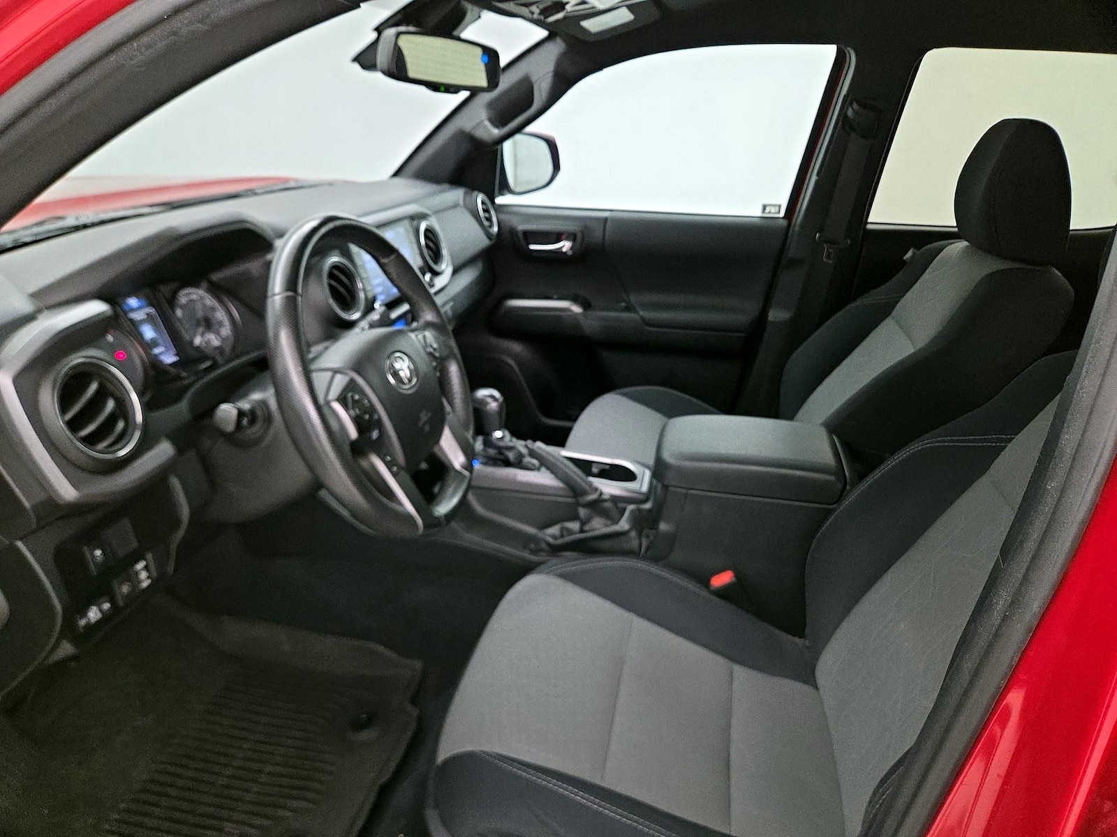 Power Seat(s) & Side Airbags