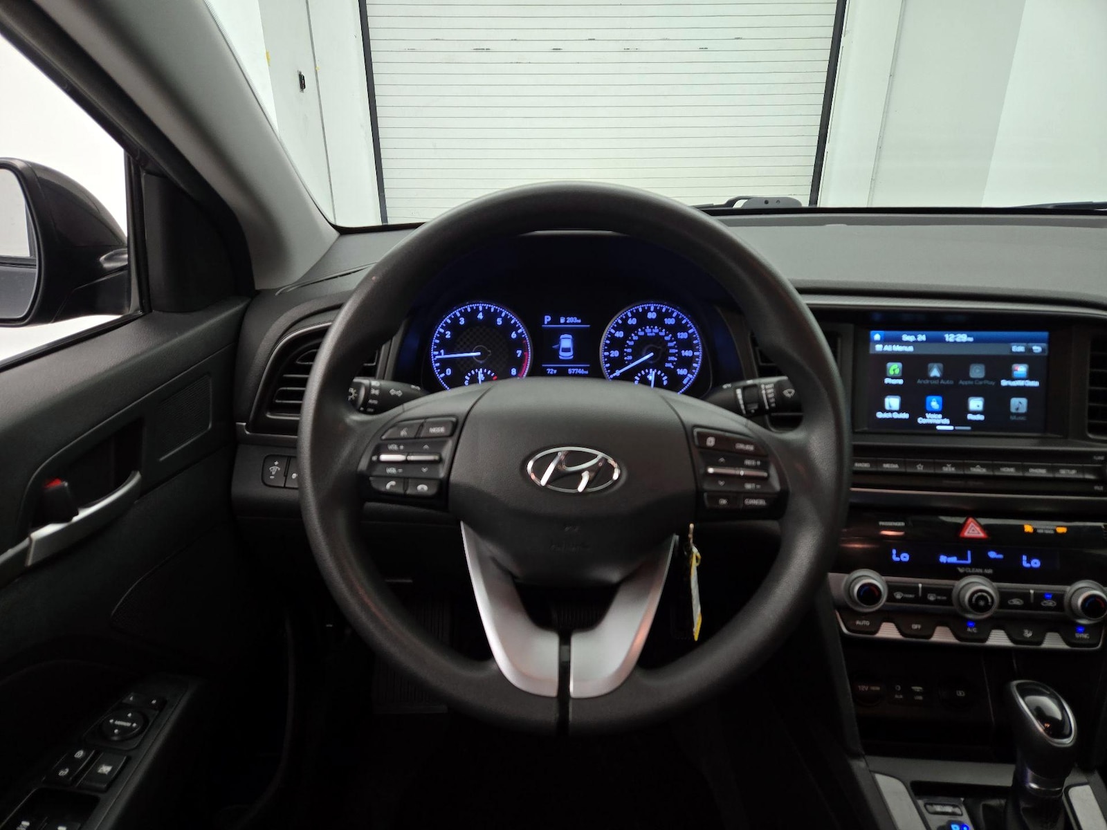 2020 Hyundai Elantra SEL - Photo 11