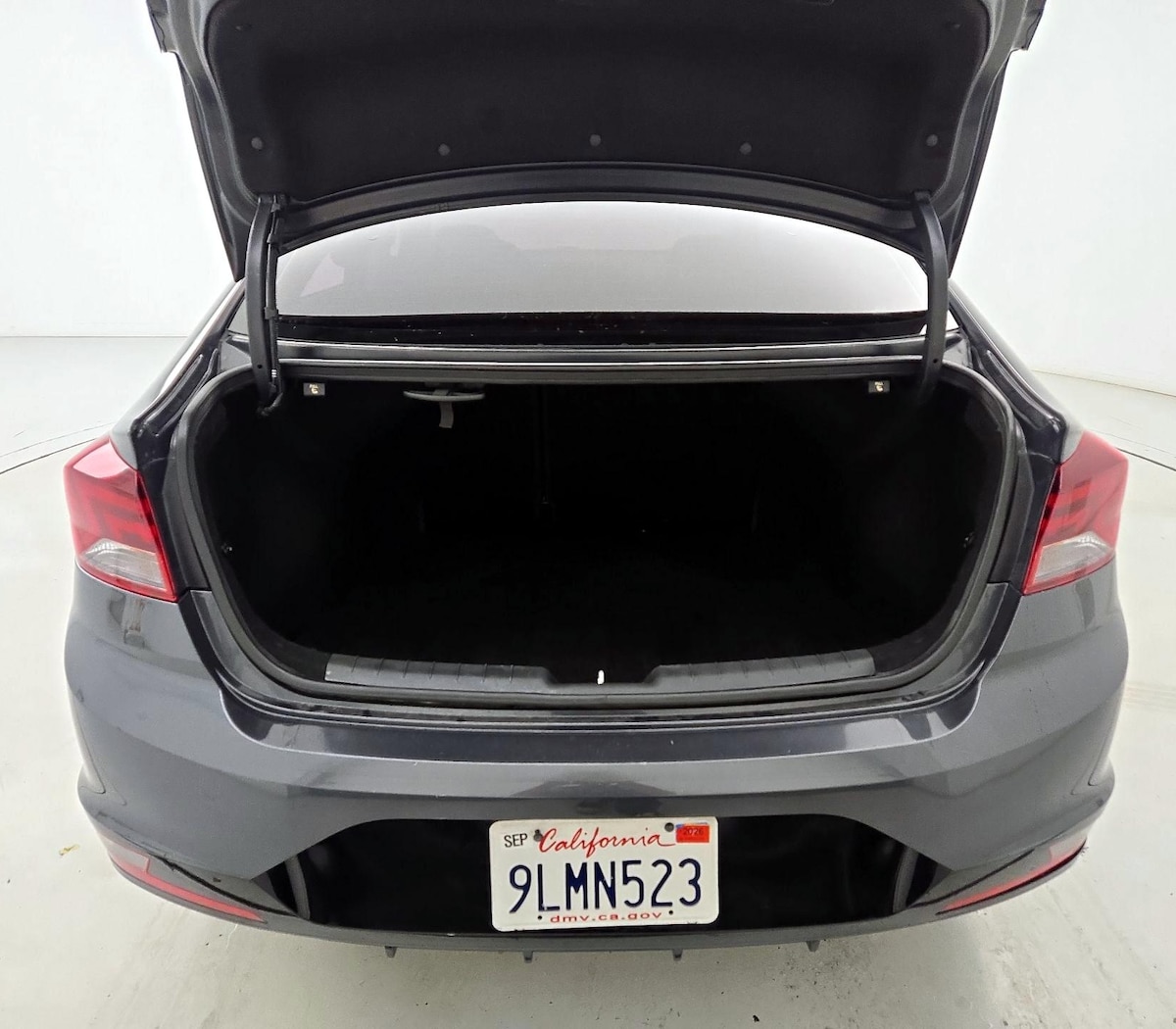 Trunk/Cargo (Seats Up)