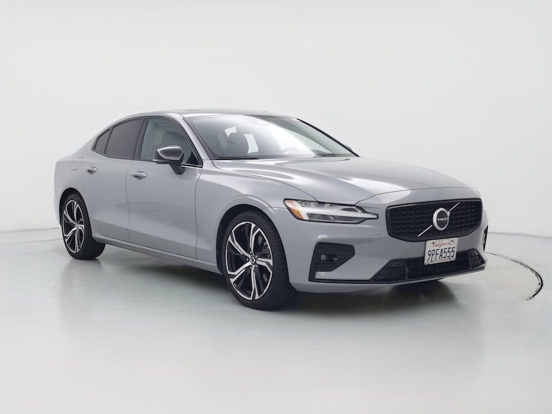 2024 Volvo S60 B5 Core Dark Theme