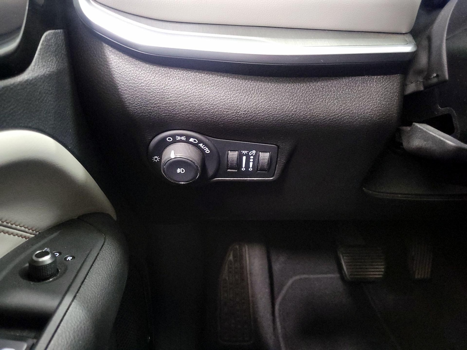 2025 Jeep Compass Limited - Photo 14